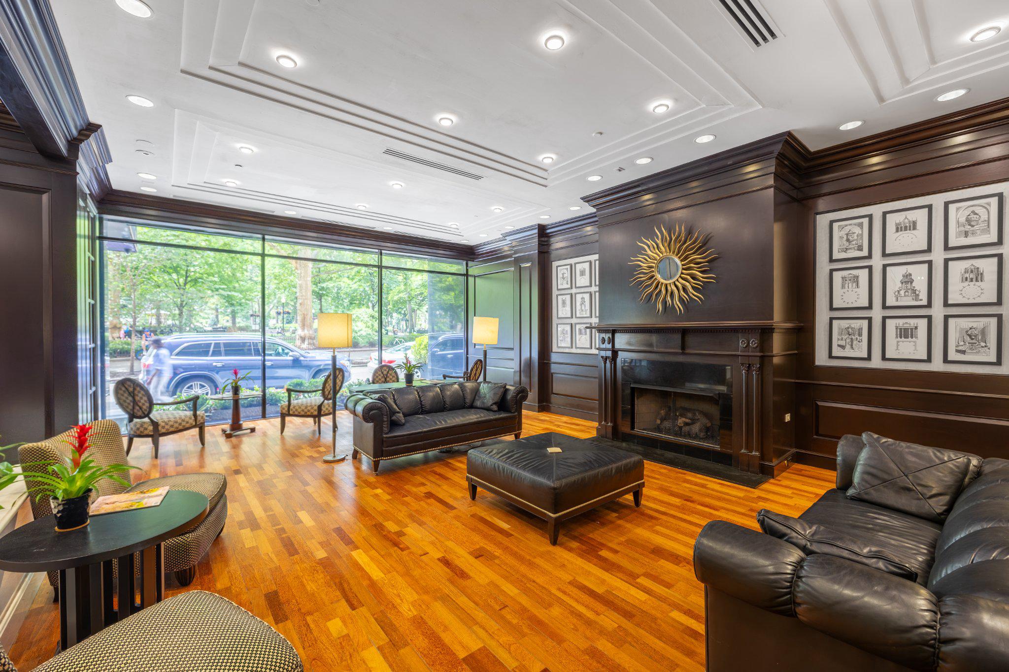 RITTENHOUSE SQUARE - Residential