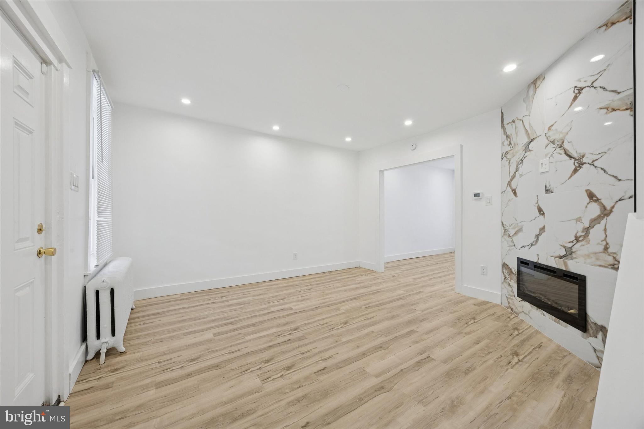 GERMANTOWN (EAST) - Residential