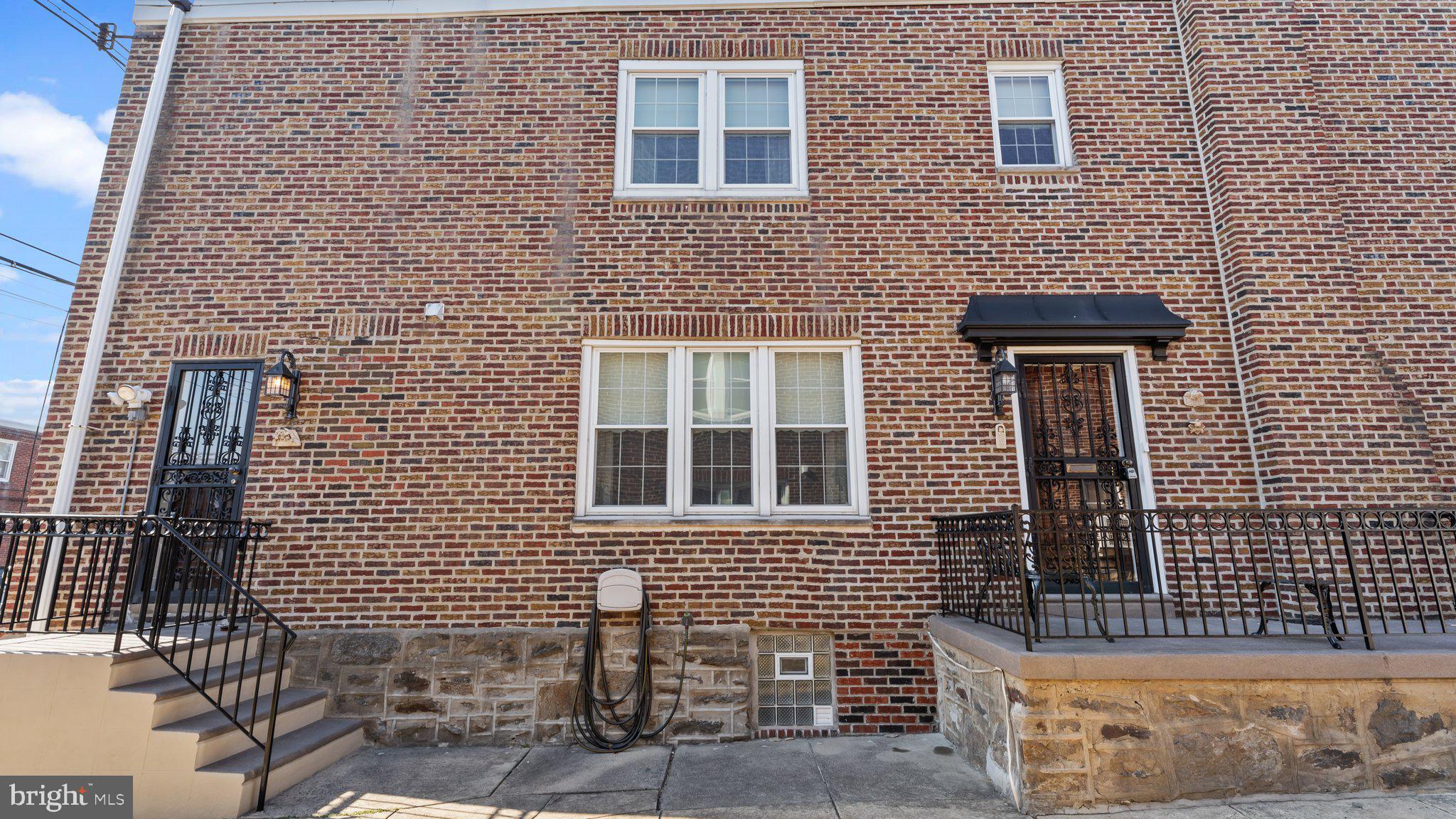 LAWNDALE - Residential