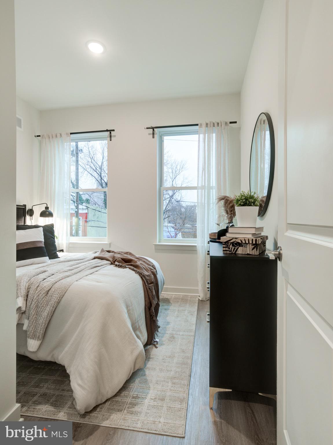 PORT RICHMOND - Residential