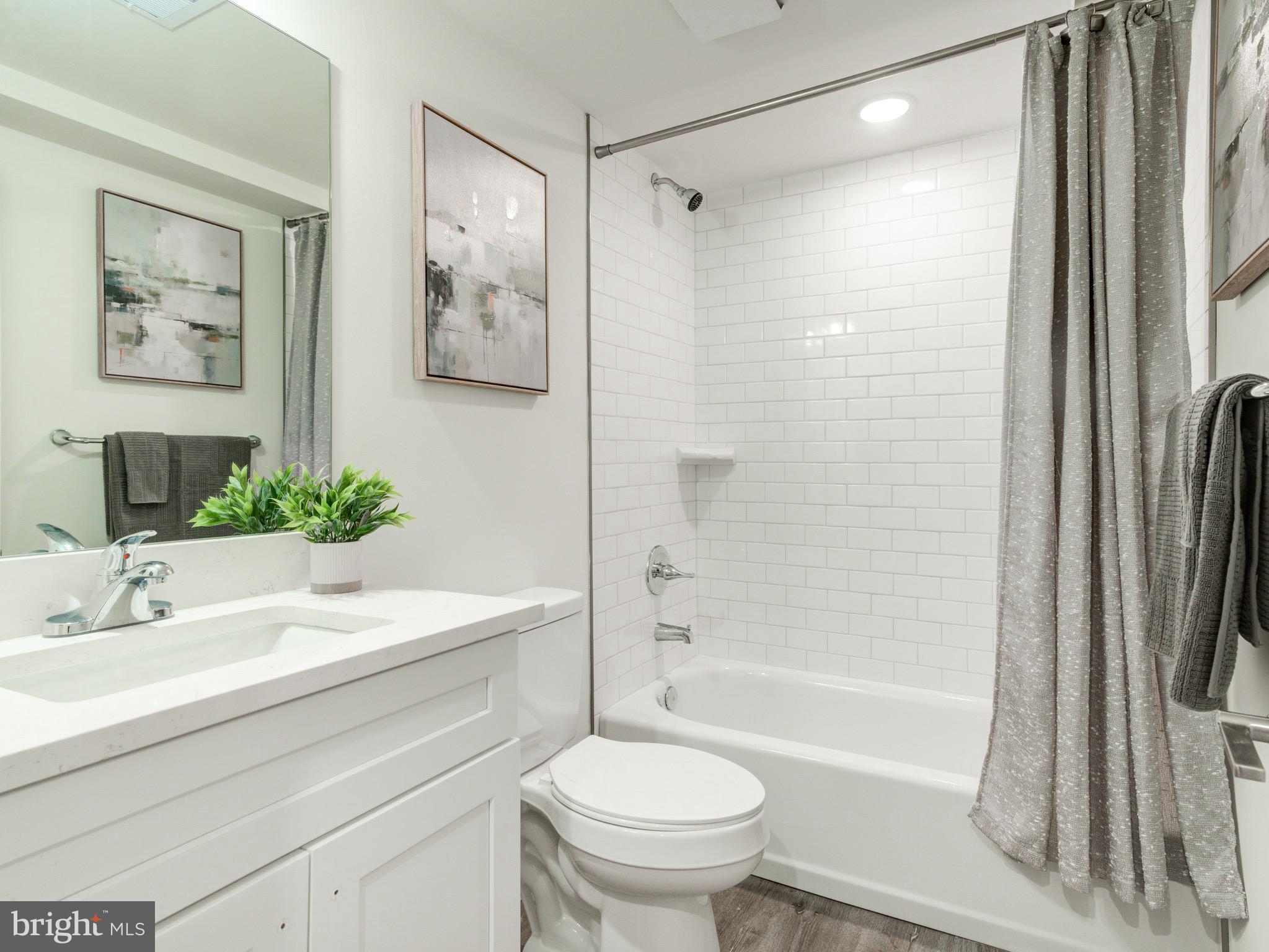 PORT RICHMOND - Residential
