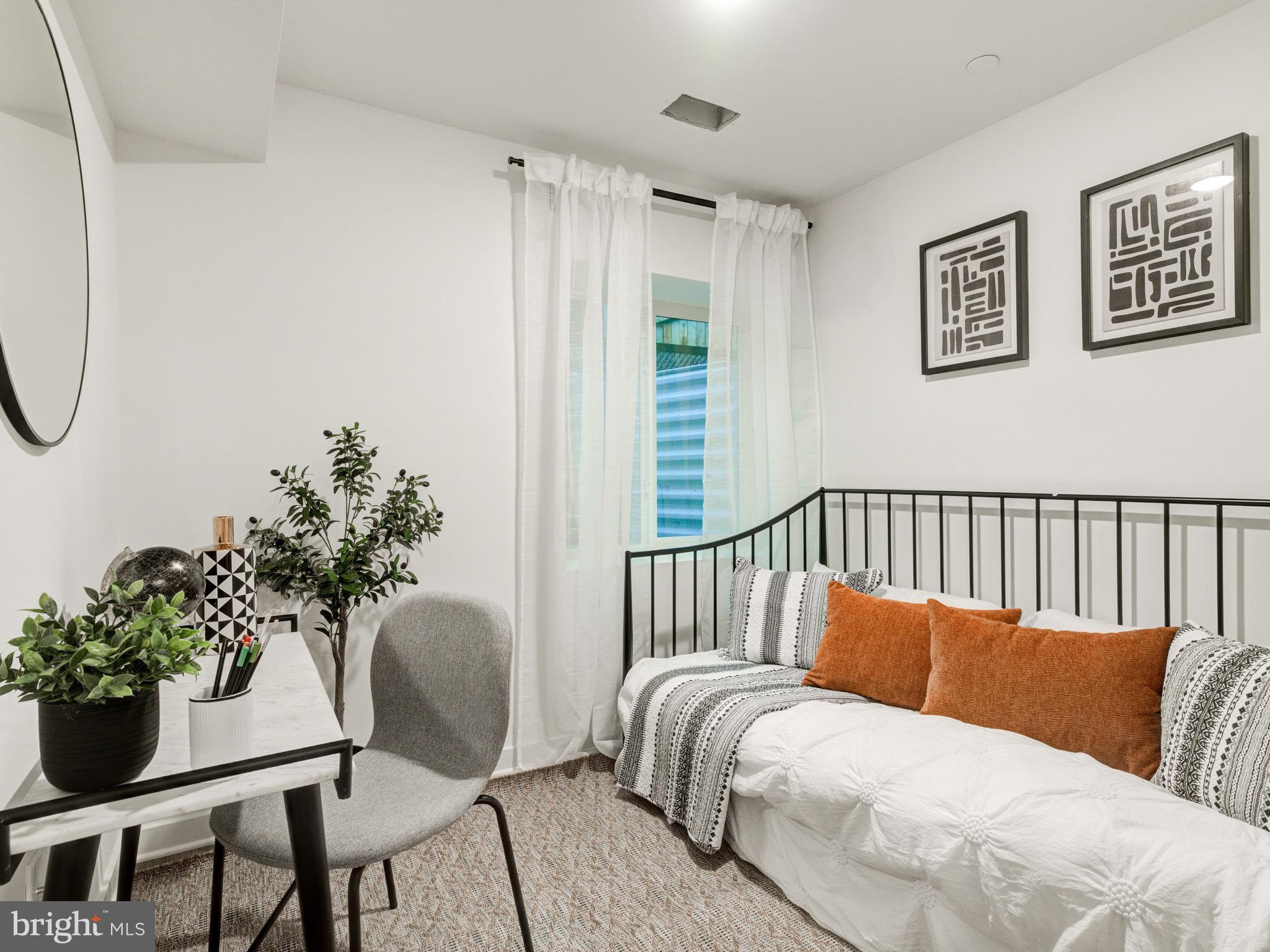 PORT RICHMOND - Residential