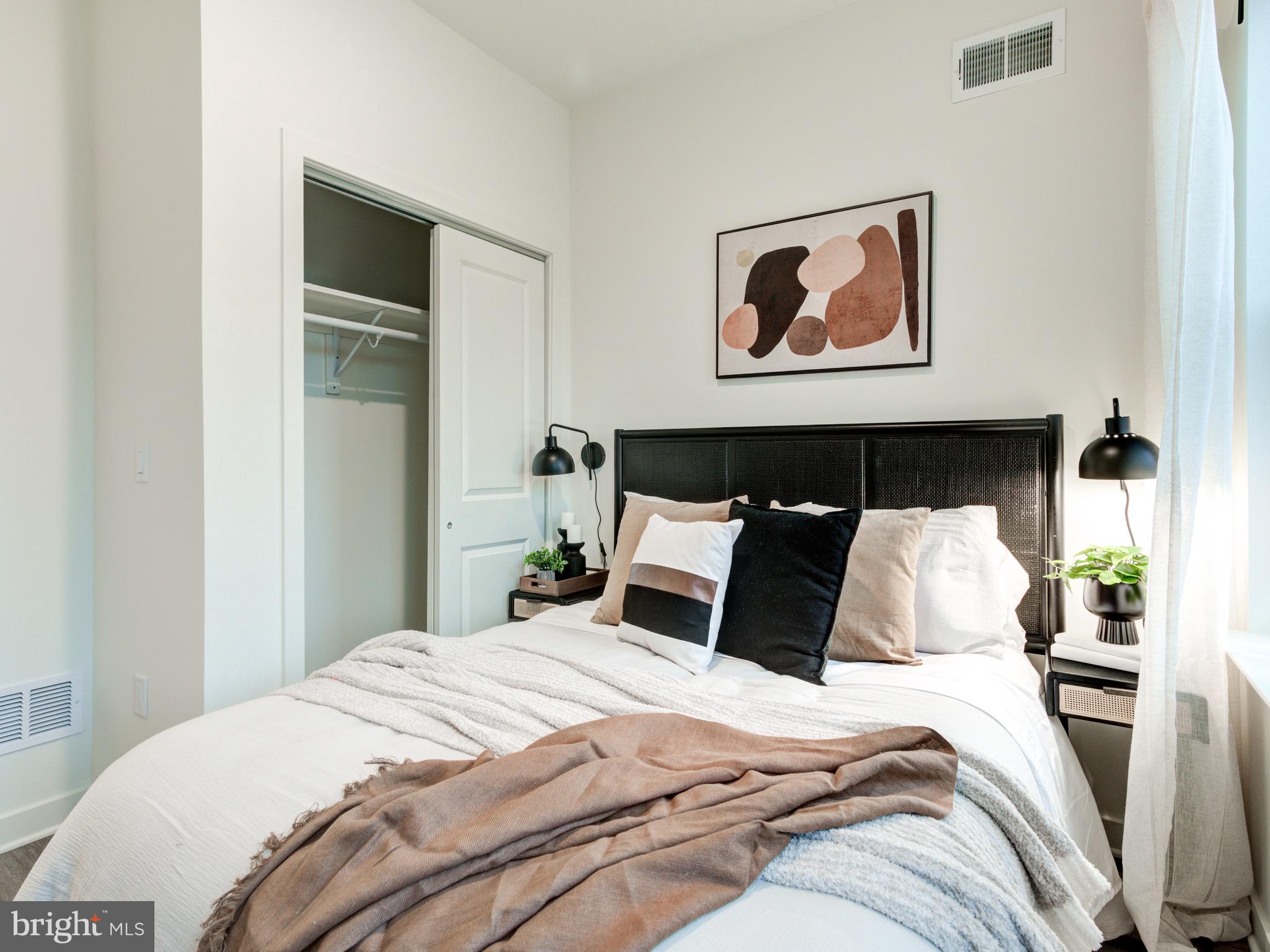 PORT RICHMOND - Residential