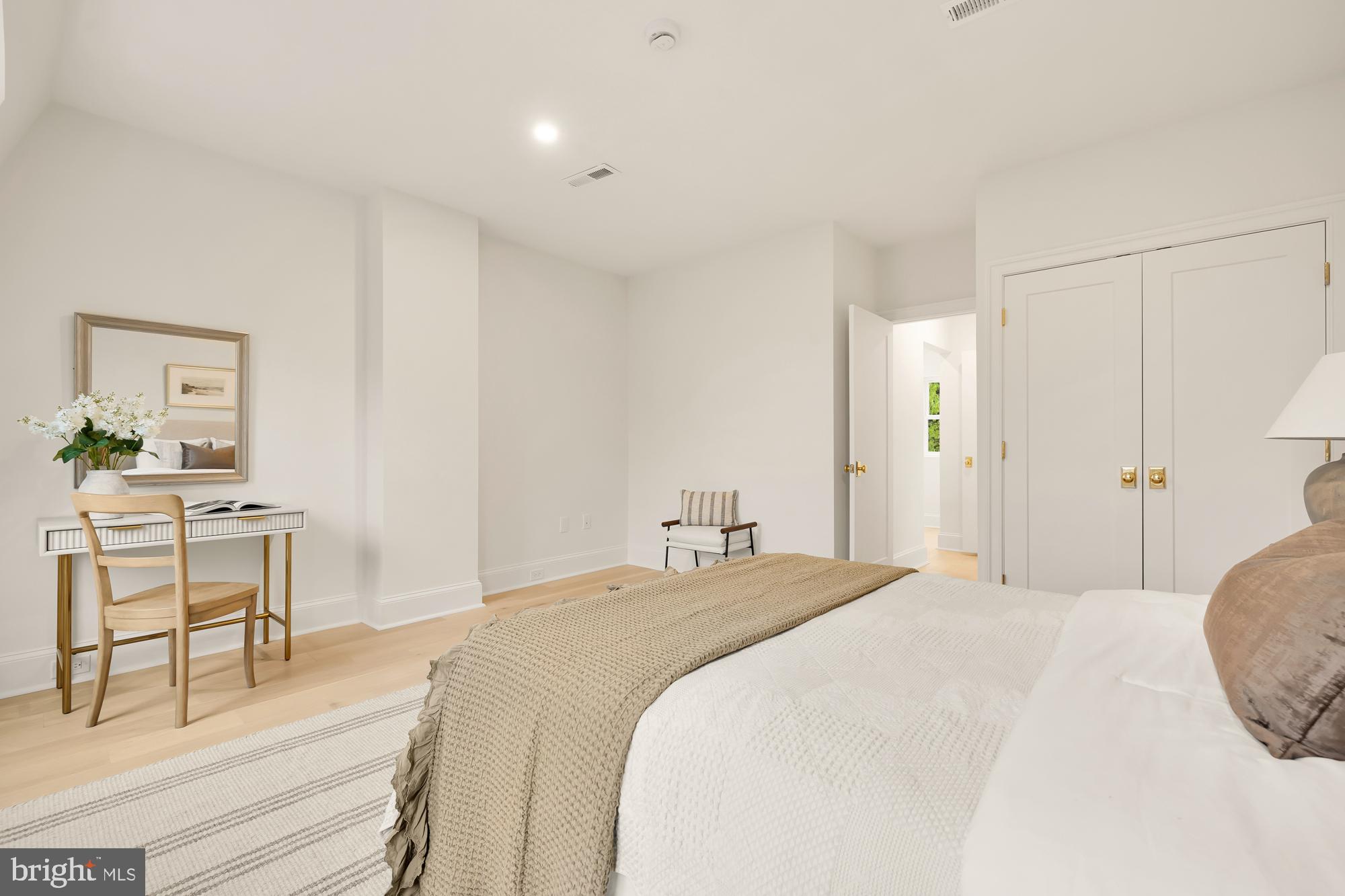 OLD TOWN ALEXANDRIA - Residential