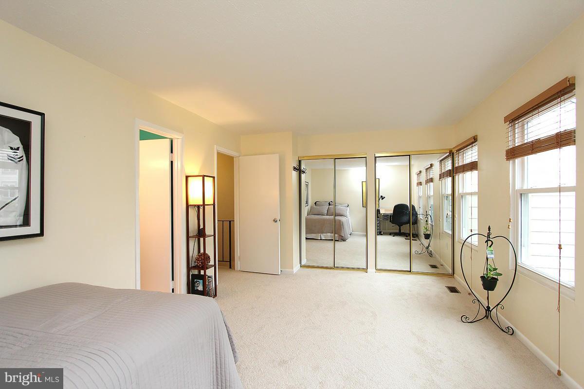 SENECA PARK - Residential
