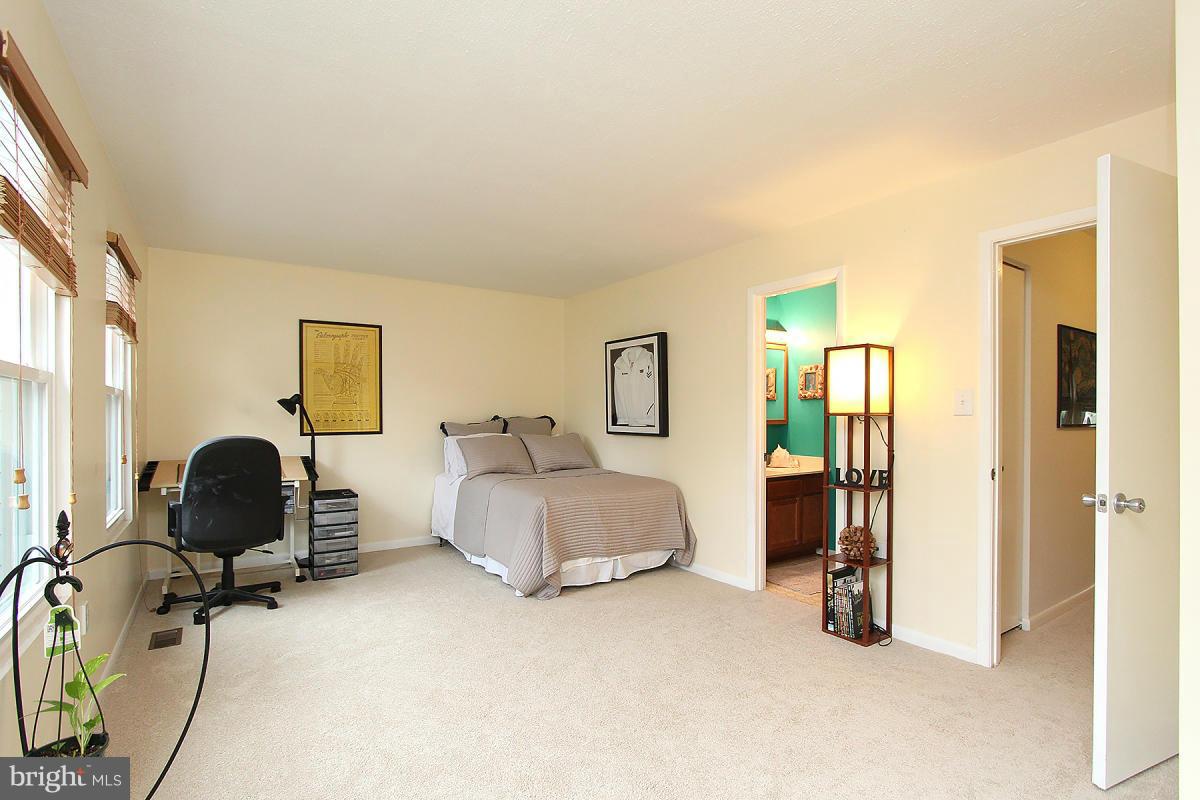 SENECA PARK - Residential