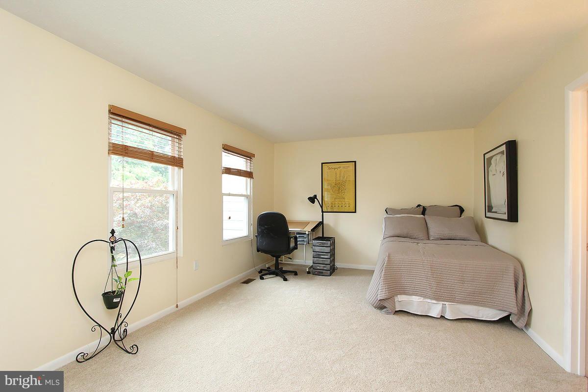 SENECA PARK - Residential