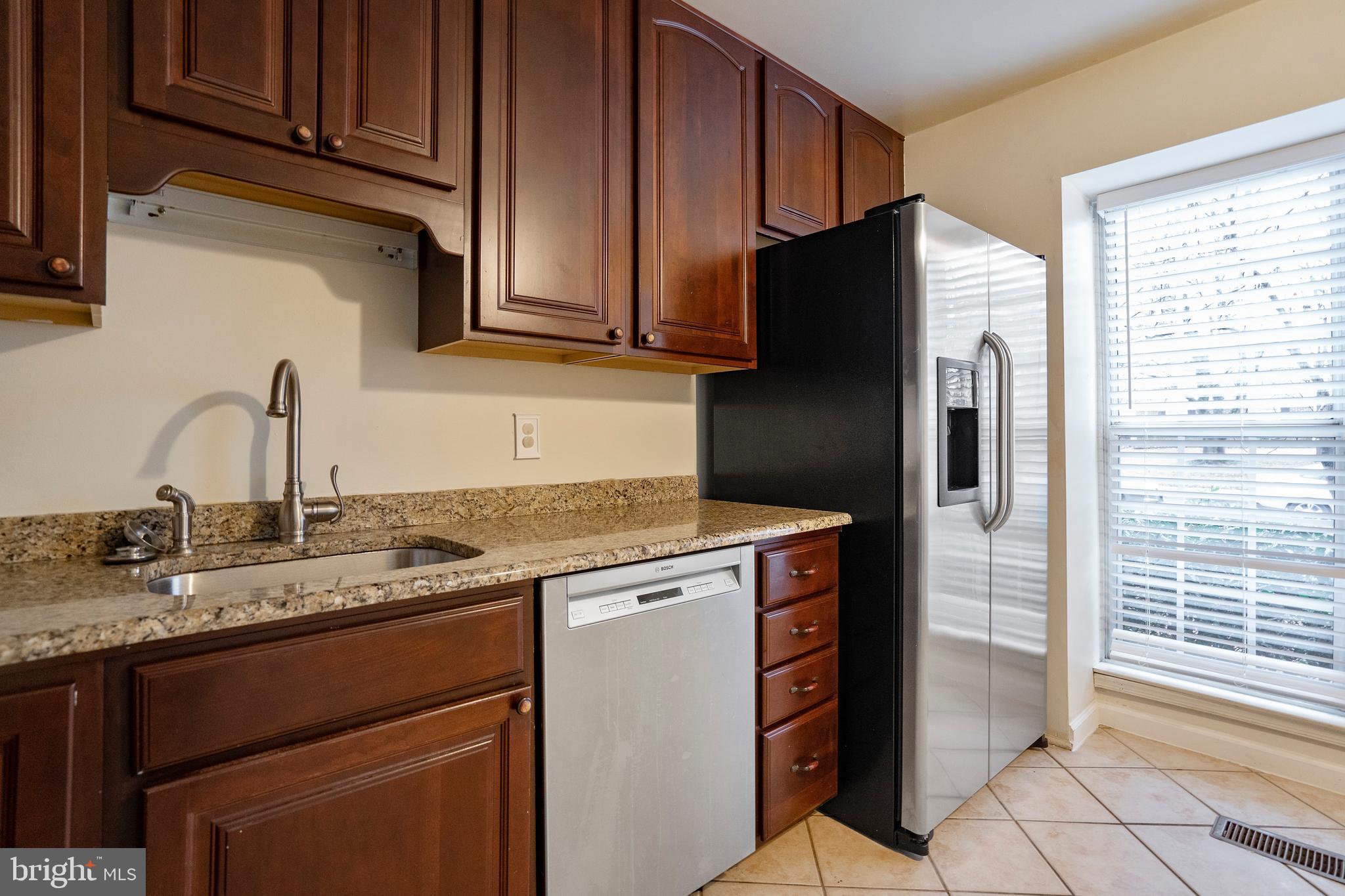 LAKE VILLAGE MANOR - Residential Lease