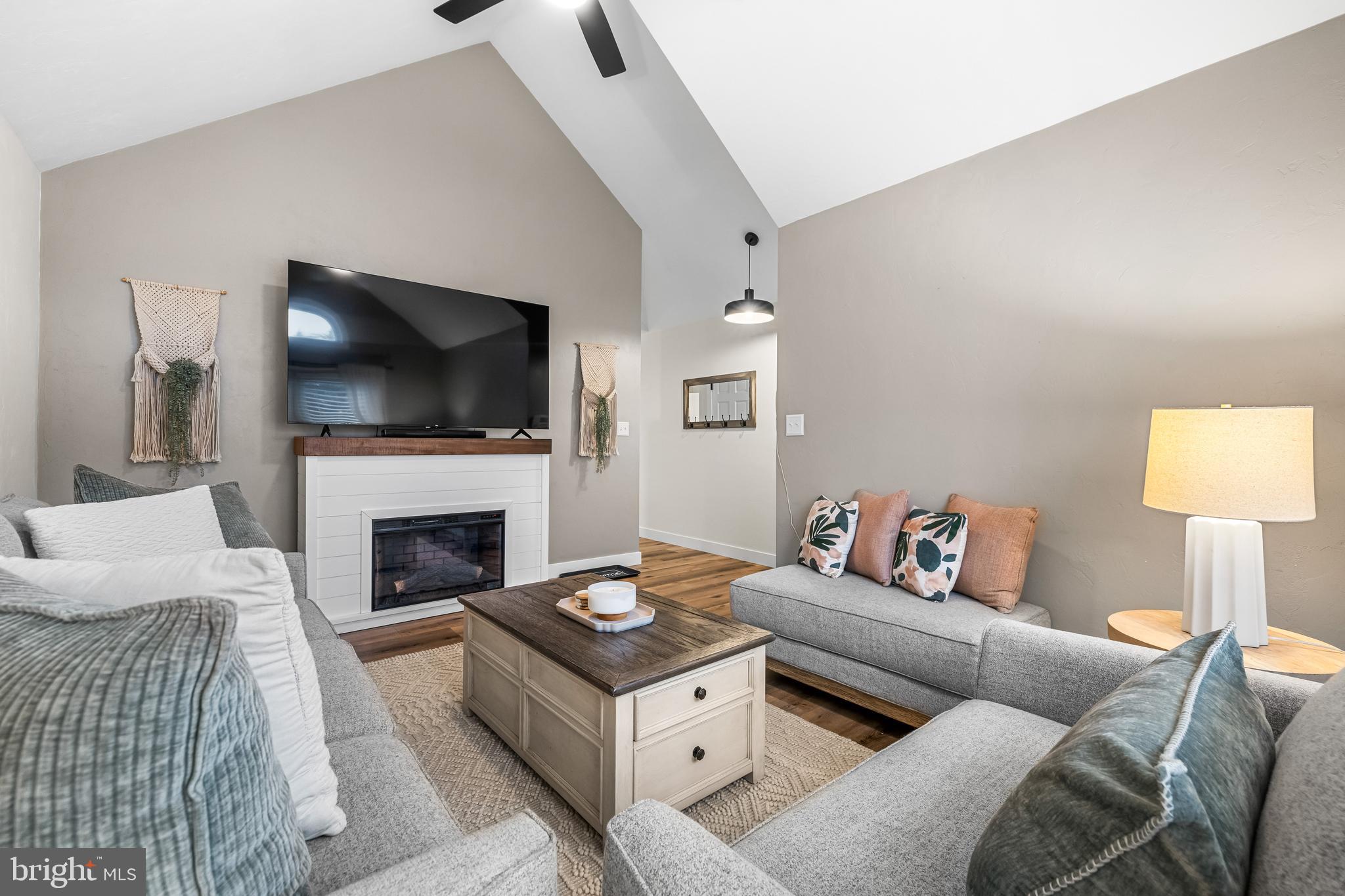 INDIAN RIDGE - Residential