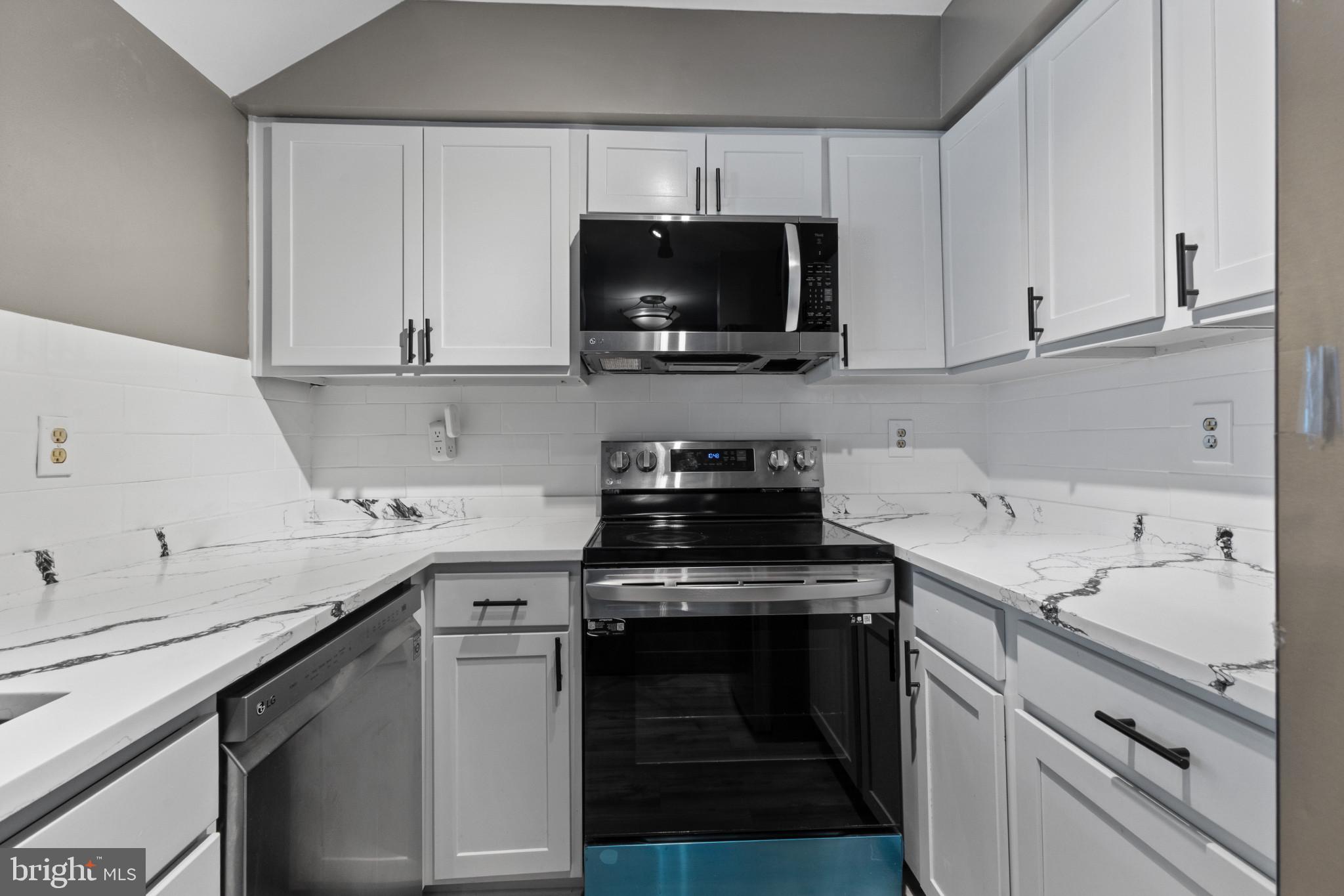 TANGLEWOOD - Residential