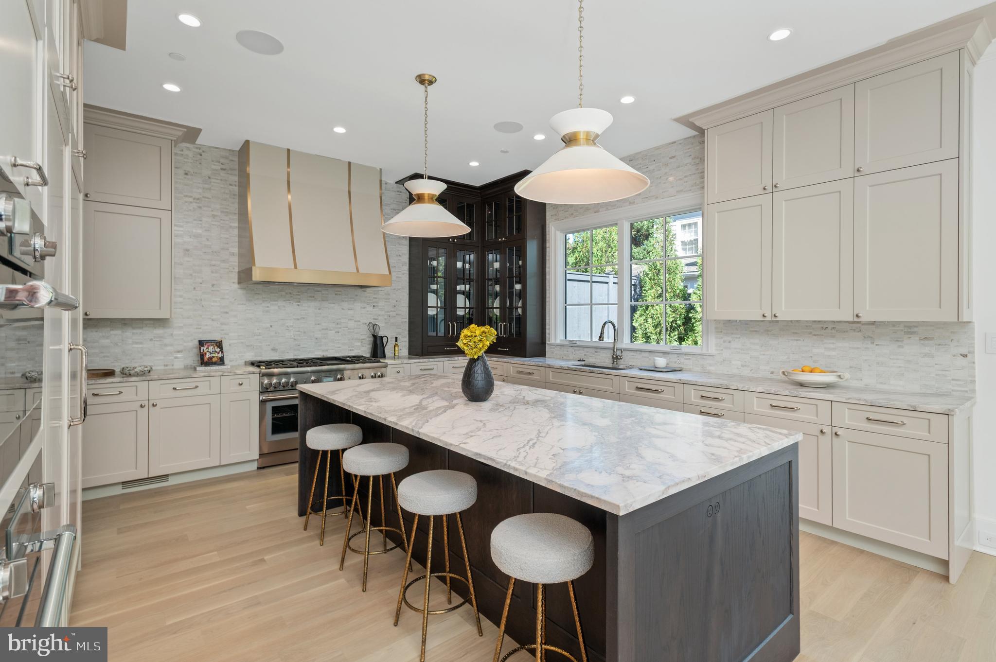 SPRING VALLEY - Residential