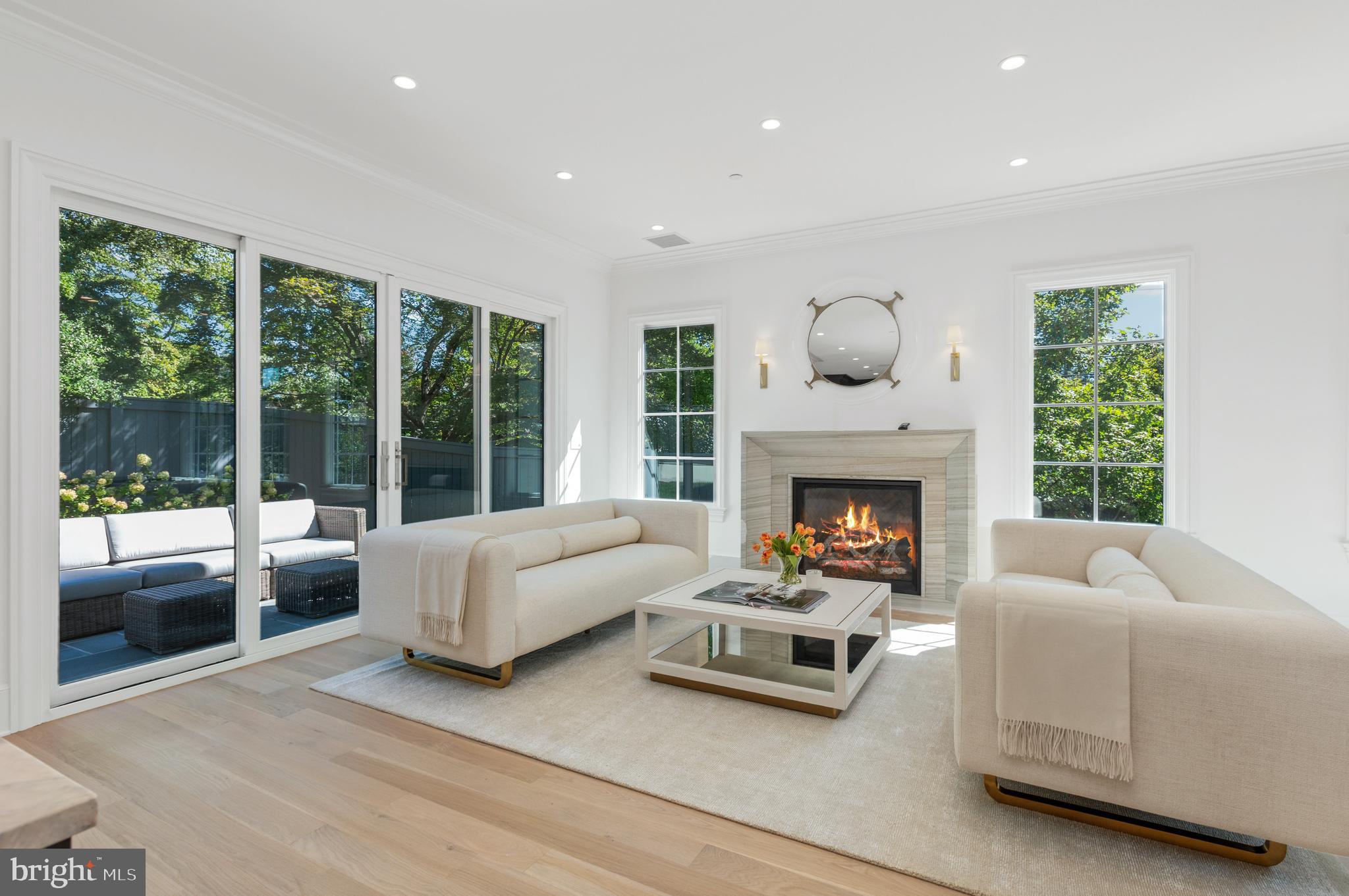 SPRING VALLEY - Residential