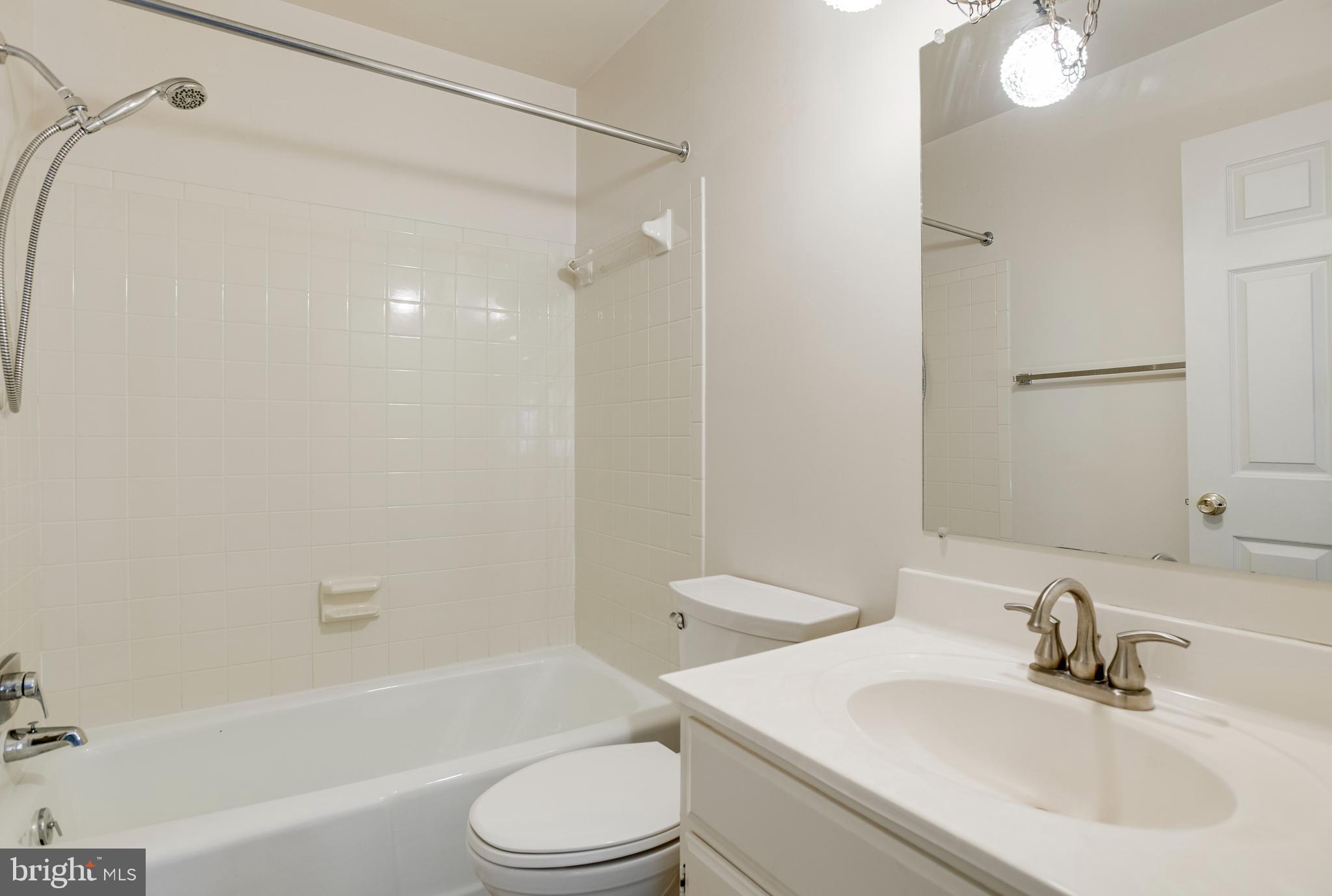 WARRENTON LAKES - Residential