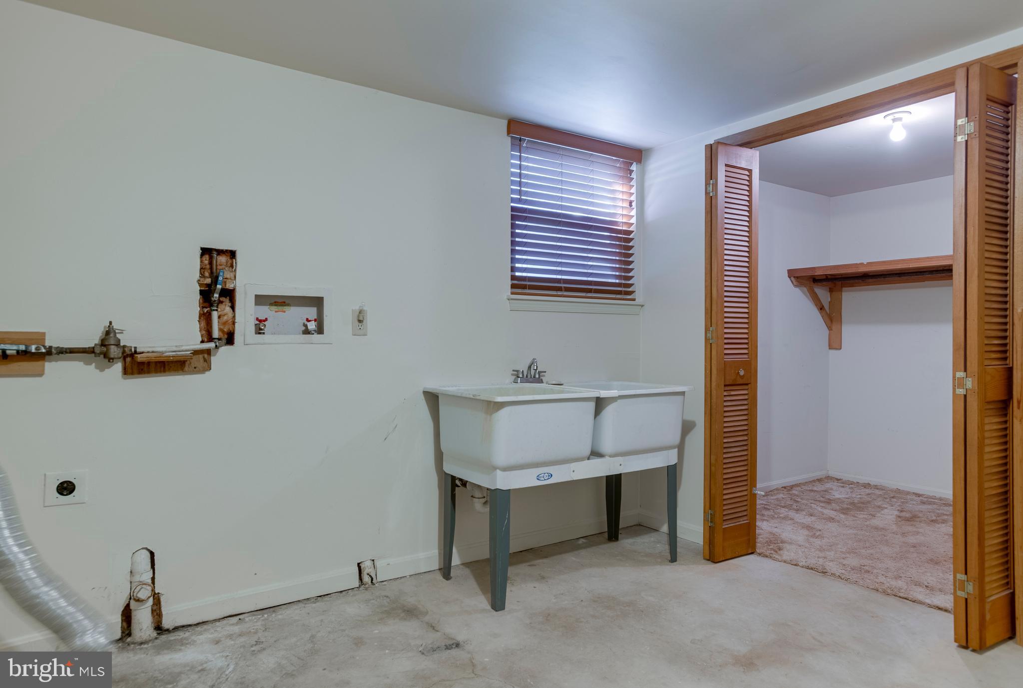WARRENTON LAKES - Residential