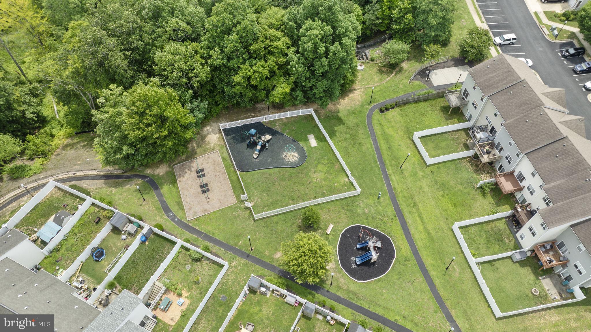 OAK TREE LANDING - Residential