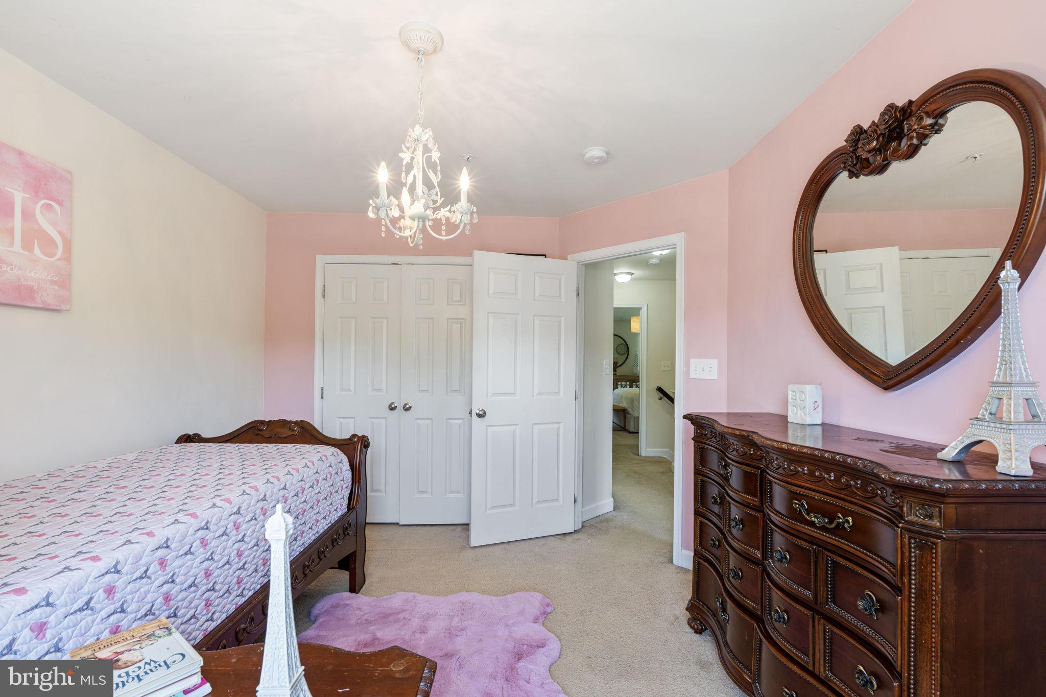 OAK TREE LANDING - Residential