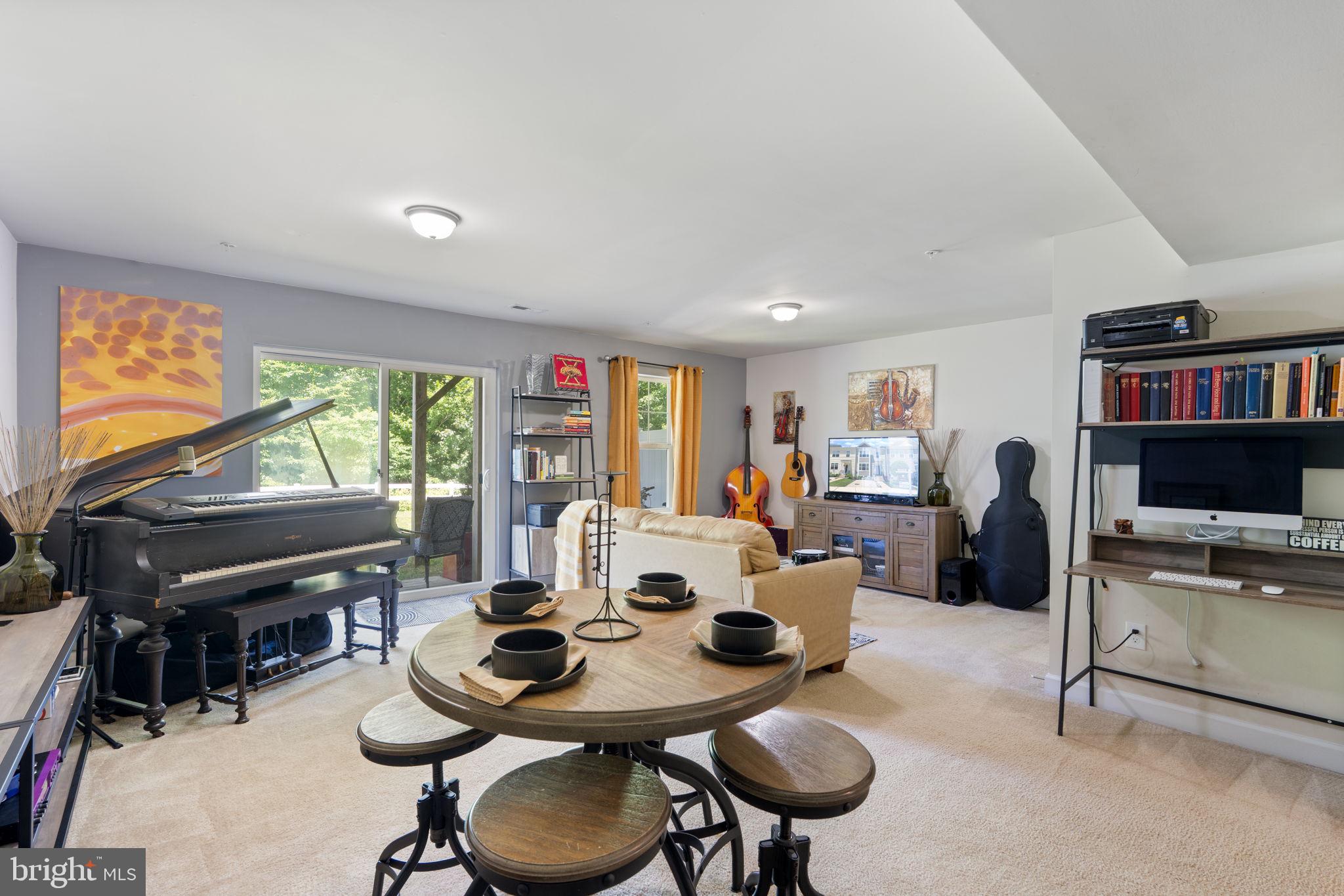 OAK TREE LANDING - Residential