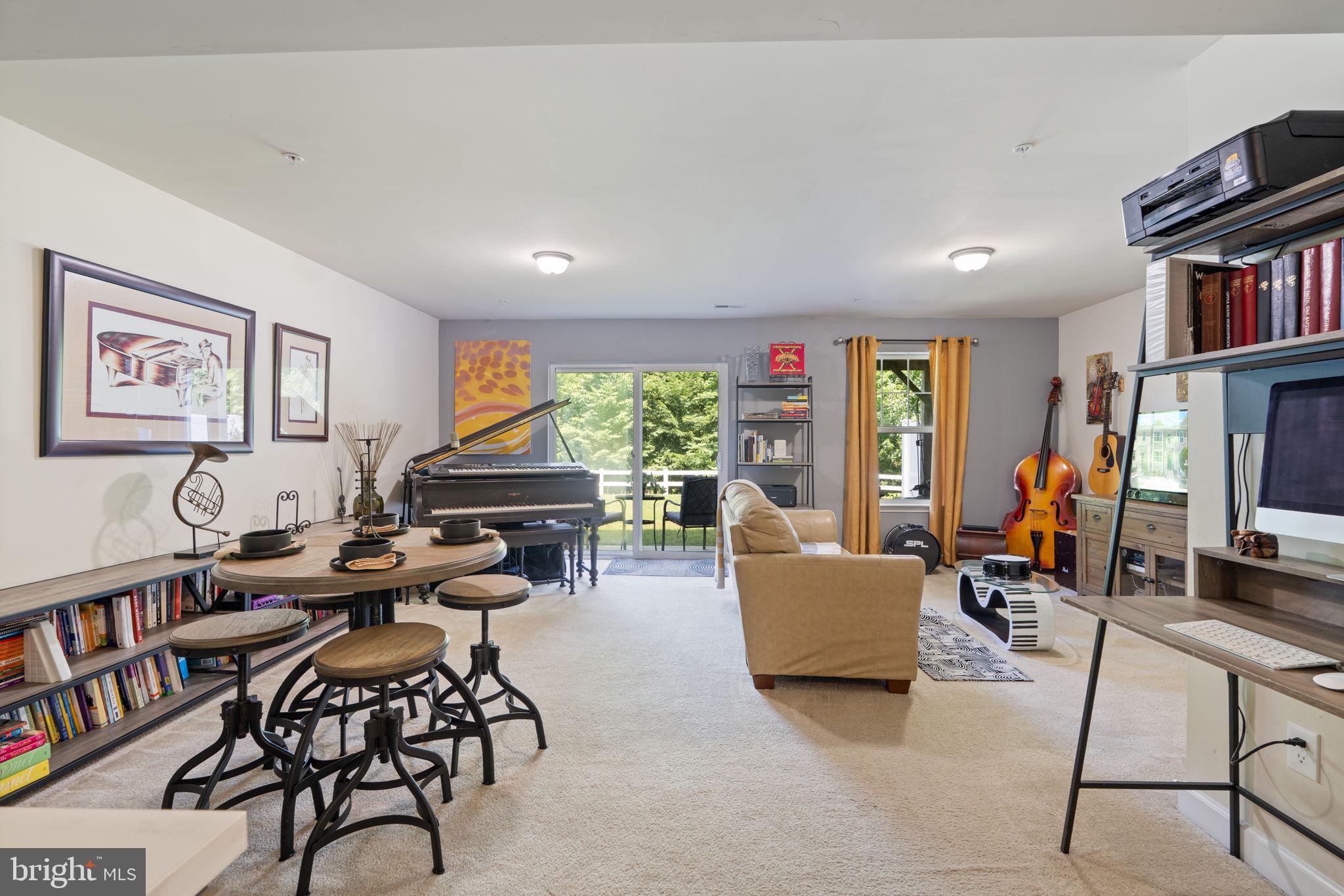 OAK TREE LANDING - Residential