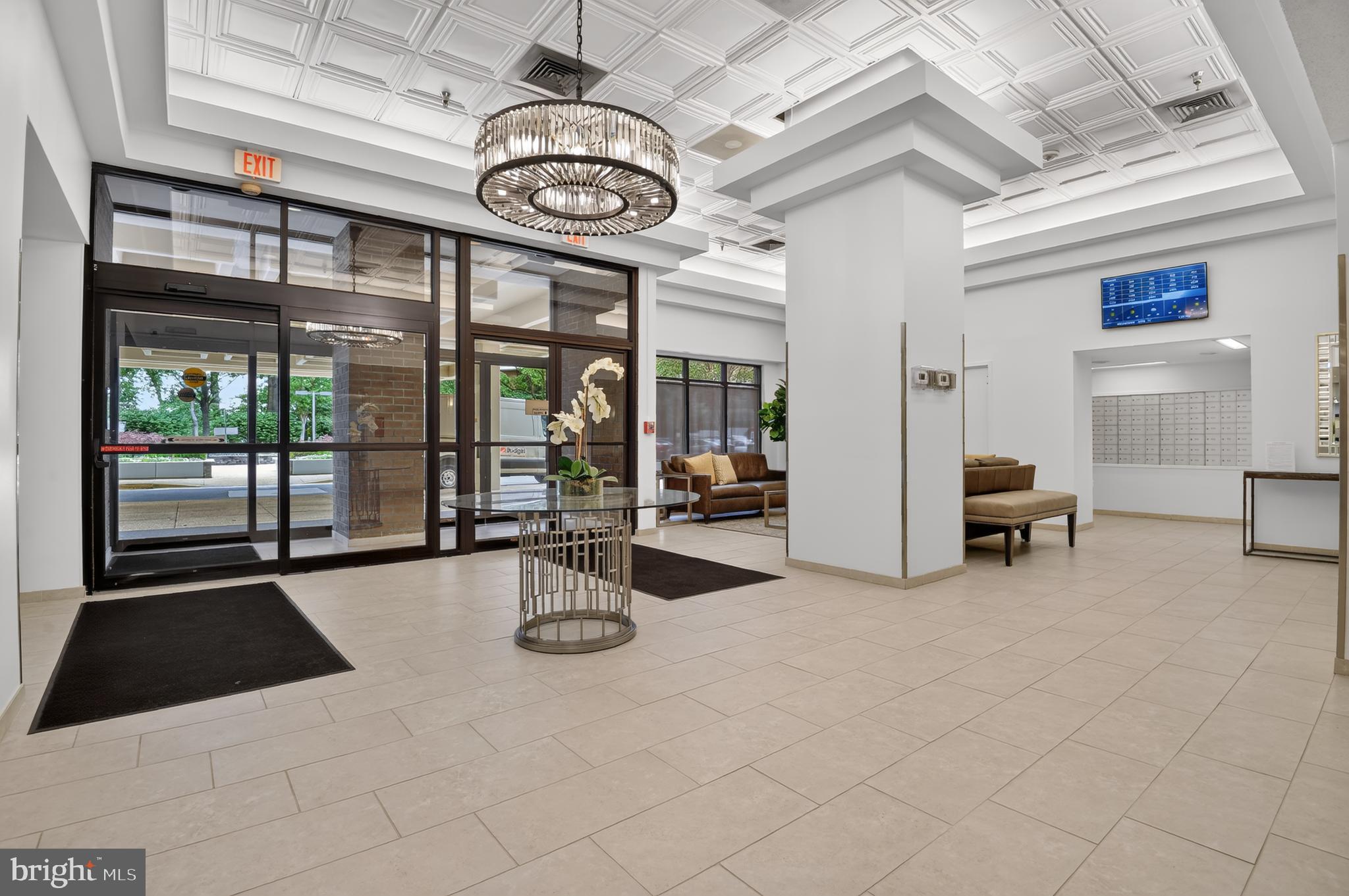 ENCORE OF MCLEAN - Residential