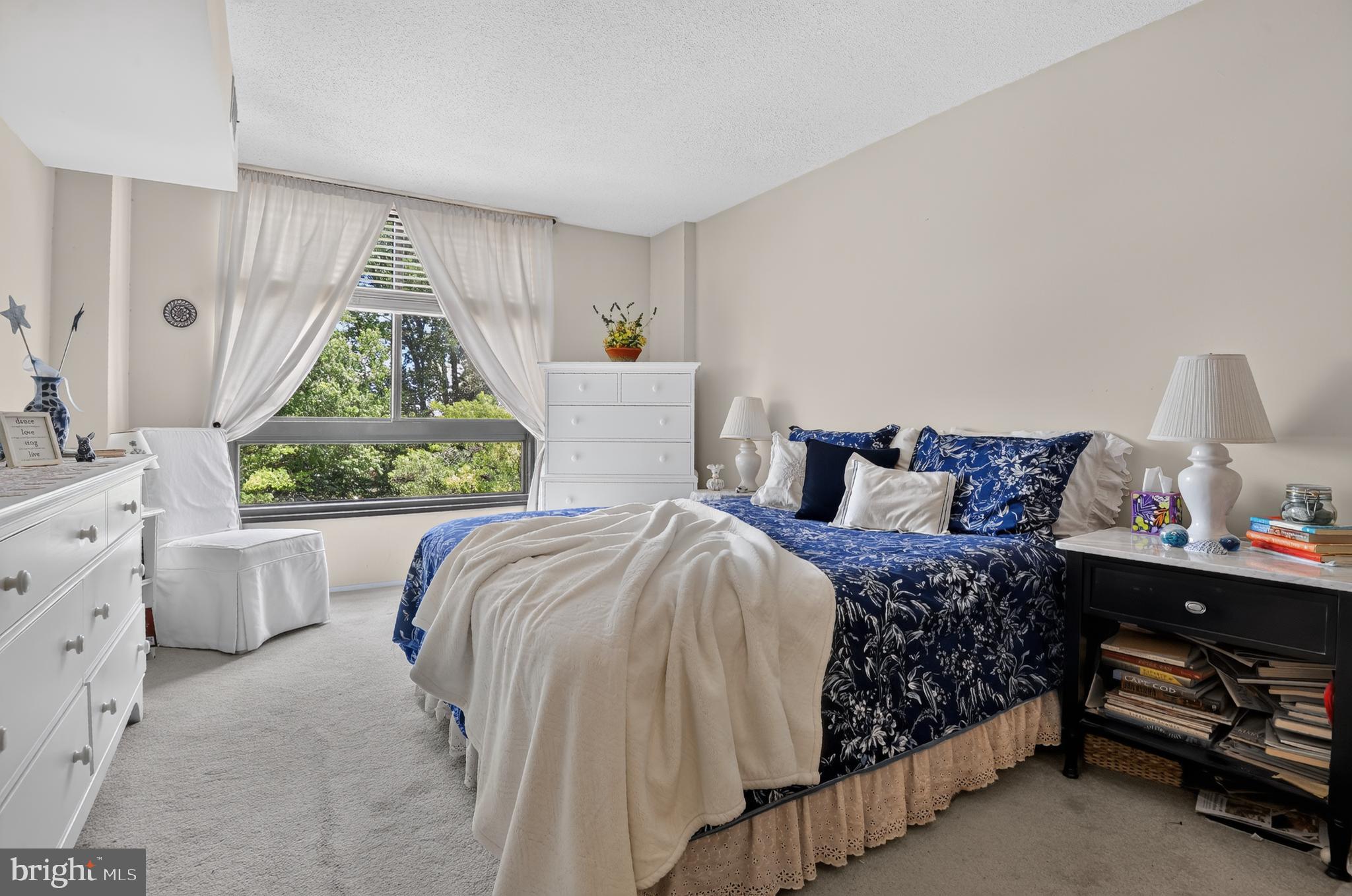 ENCORE OF MCLEAN - Residential