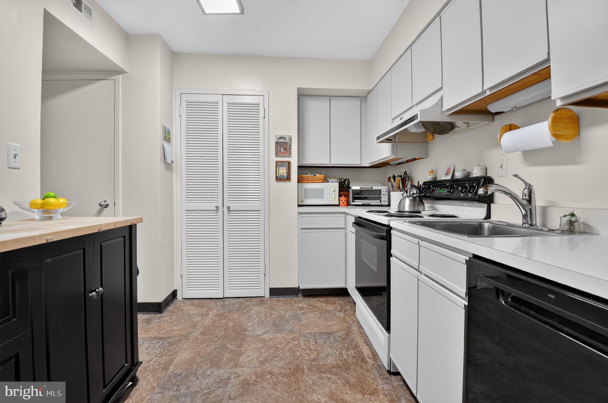 ENCORE OF MCLEAN - Residential
