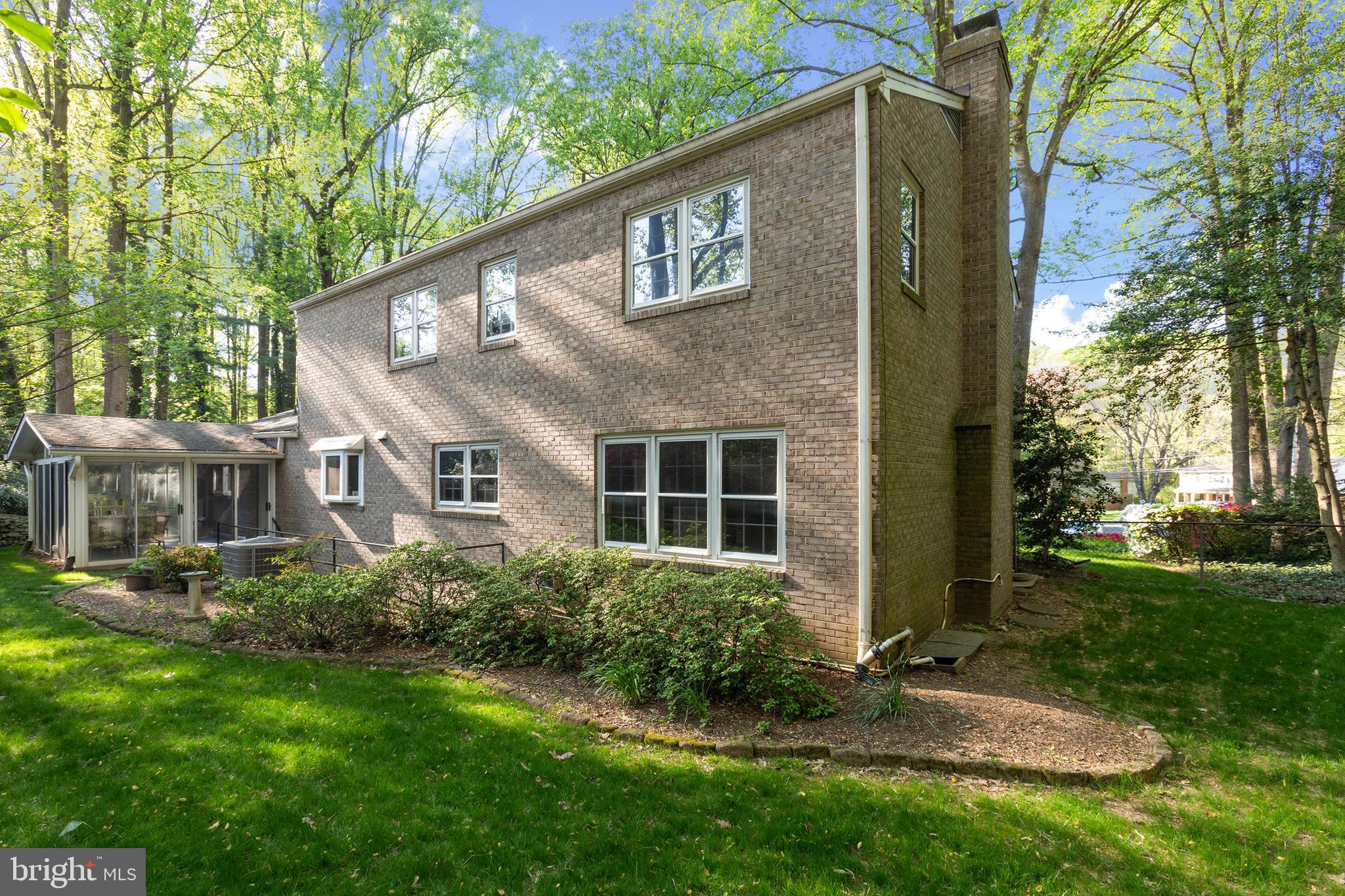 MANTUA HILLS - Residential