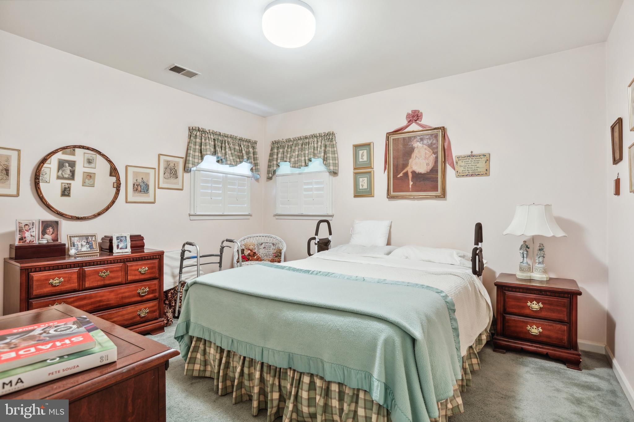 MANTUA HILLS - Residential