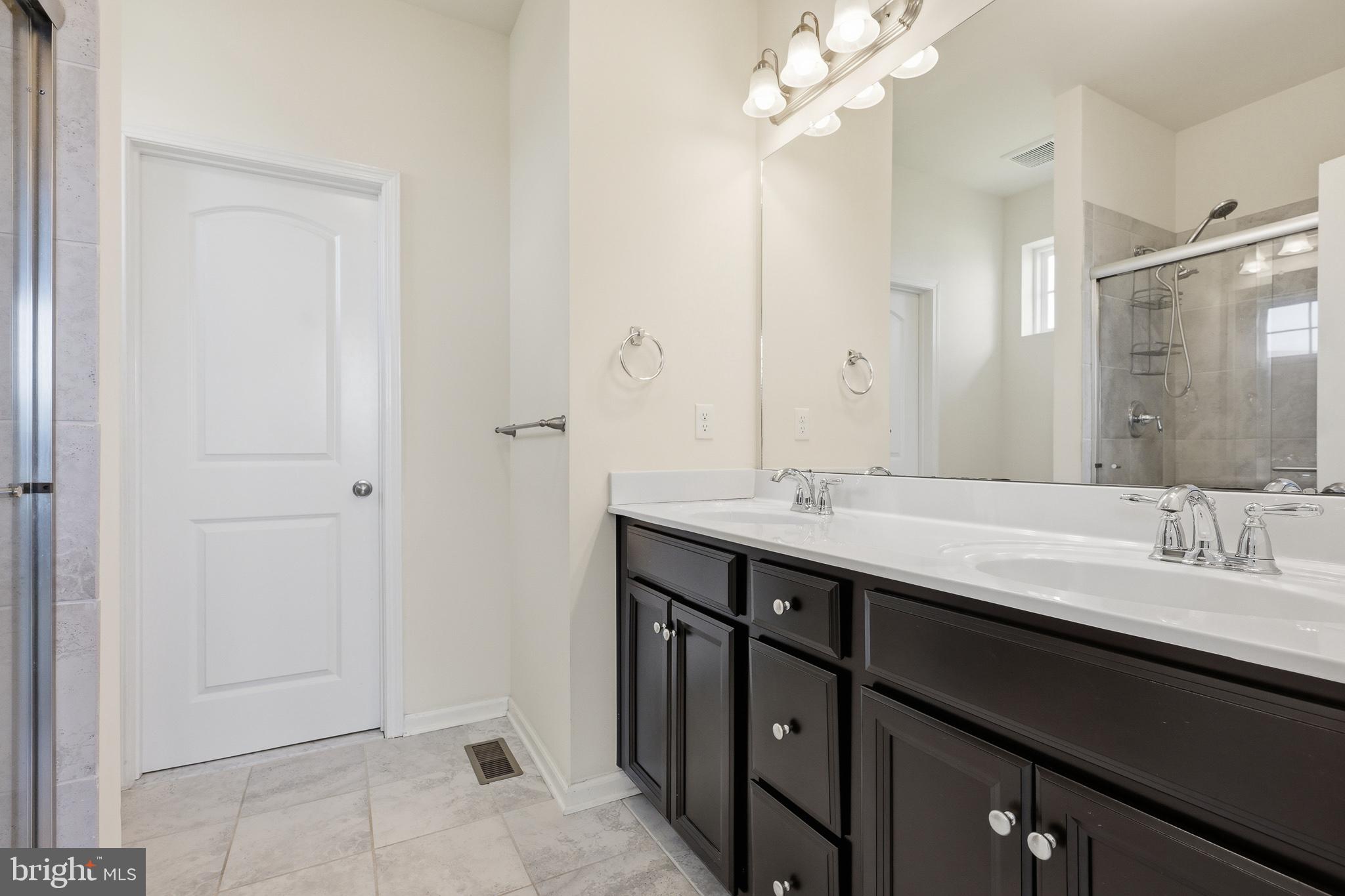 HYETTS CROSSING - Residential