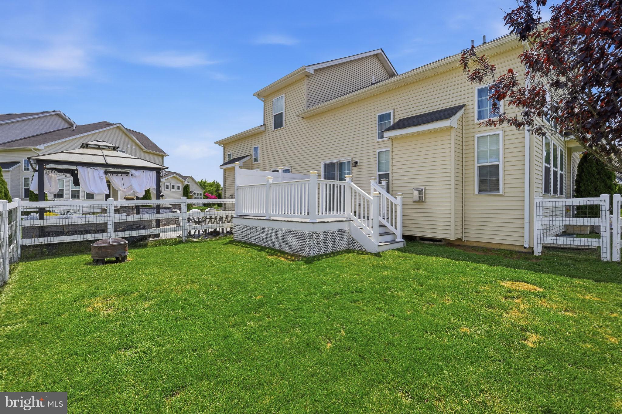 HYETTS CROSSING - Residential