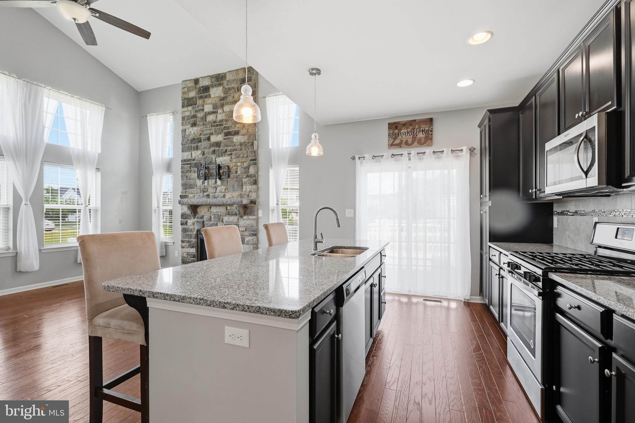 HYETTS CROSSING - Residential