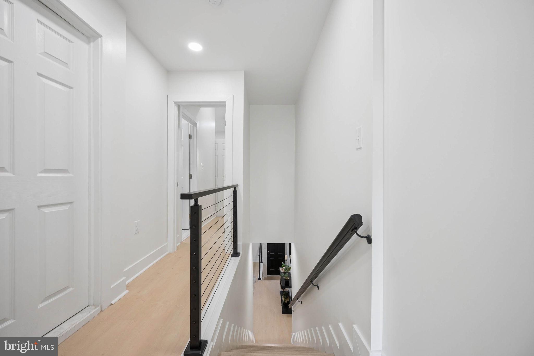 SANDTOWN-WINCHESTER - Residential