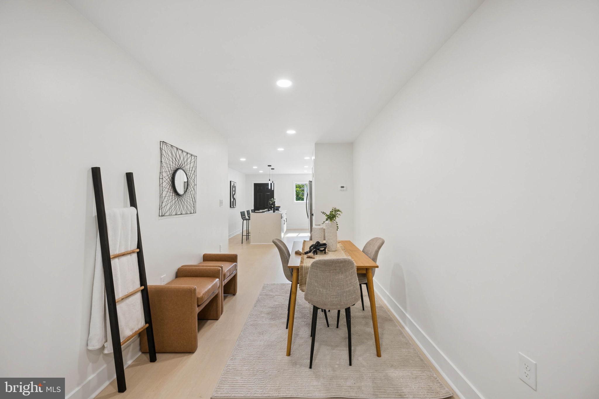SANDTOWN-WINCHESTER - Residential