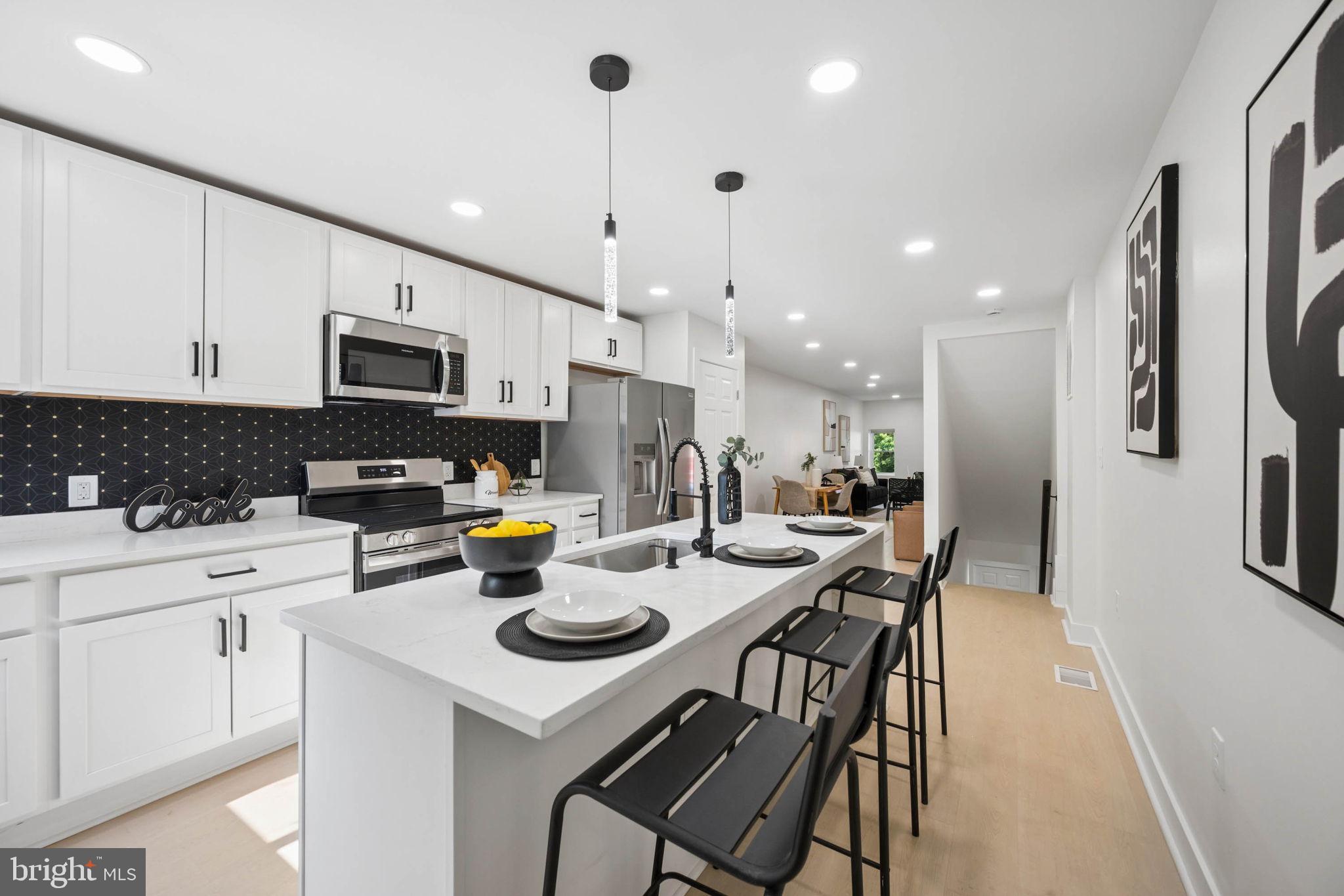 SANDTOWN-WINCHESTER - Residential