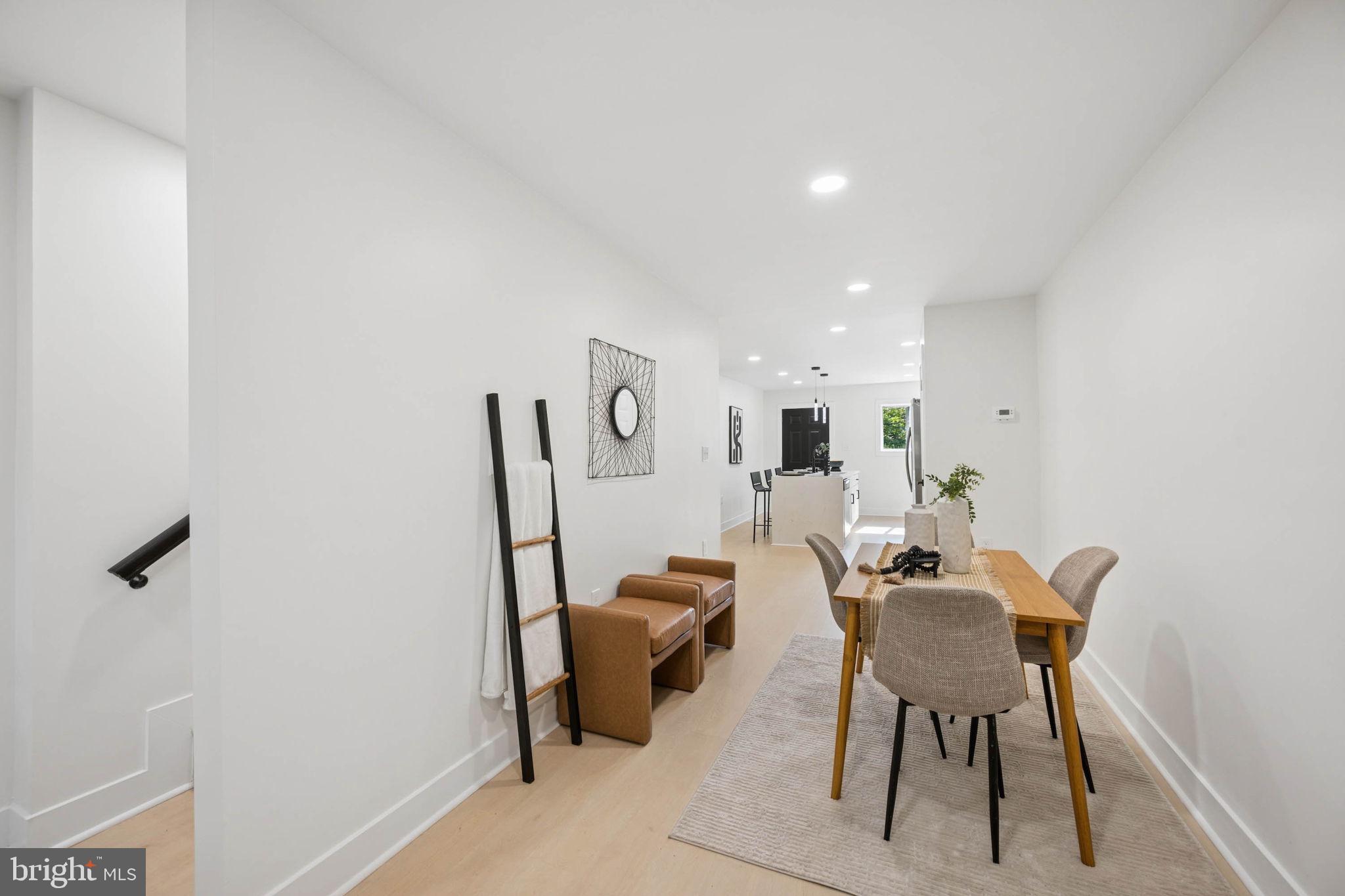 SANDTOWN-WINCHESTER - Residential