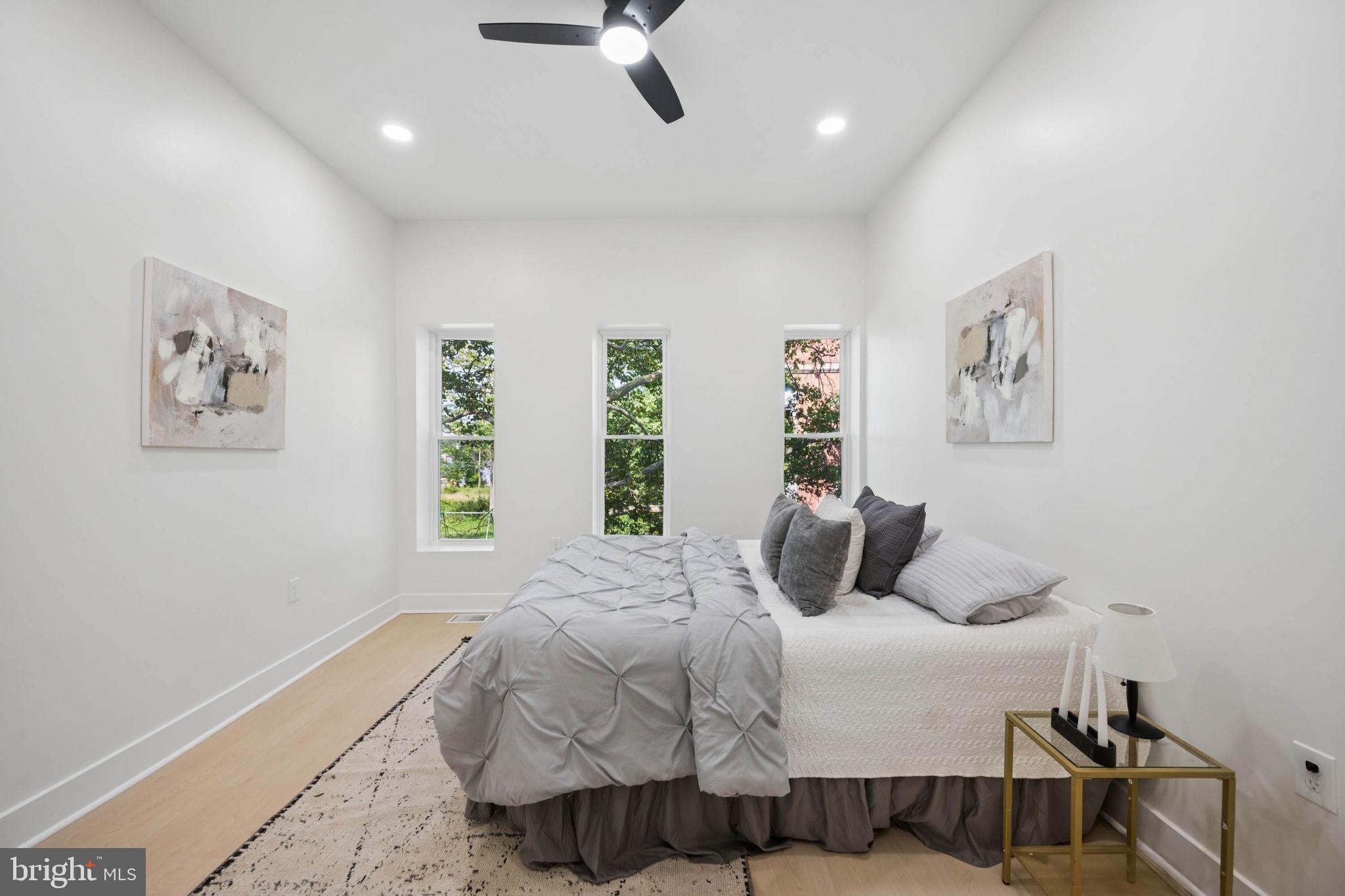SANDTOWN-WINCHESTER - Residential
