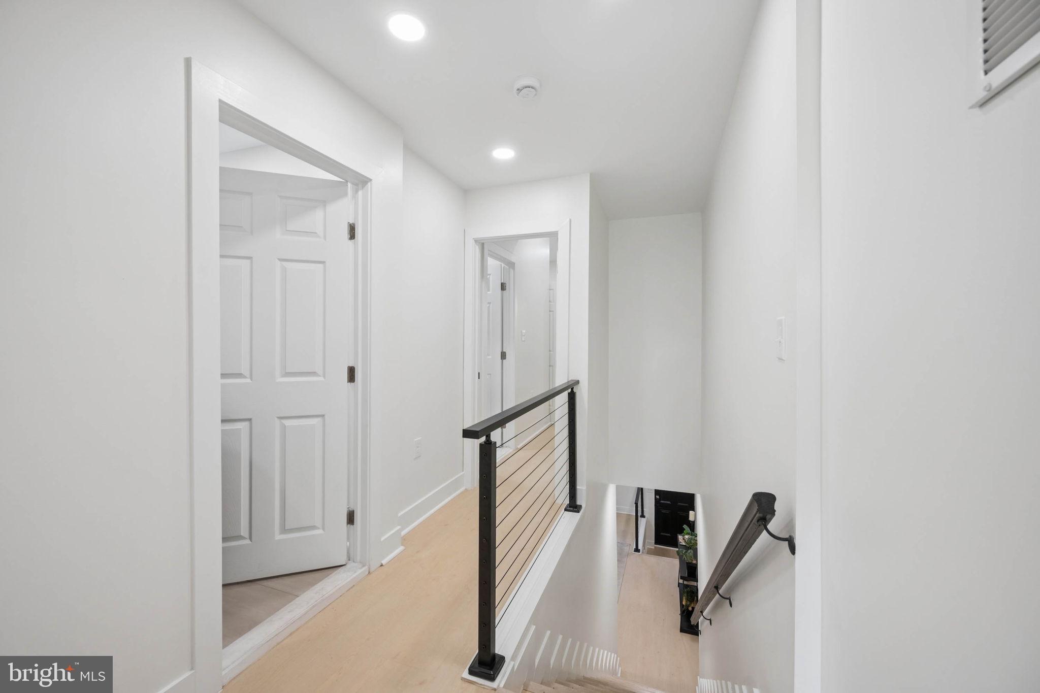 SANDTOWN-WINCHESTER - Residential