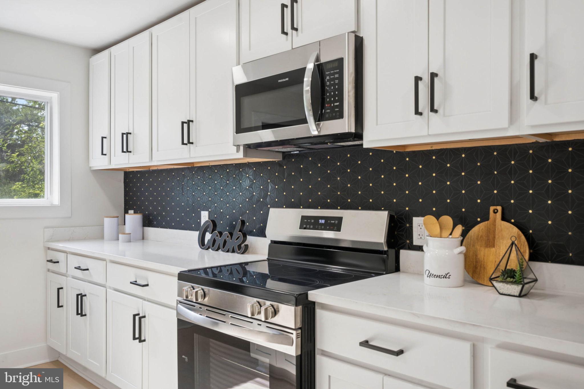 SANDTOWN-WINCHESTER - Residential