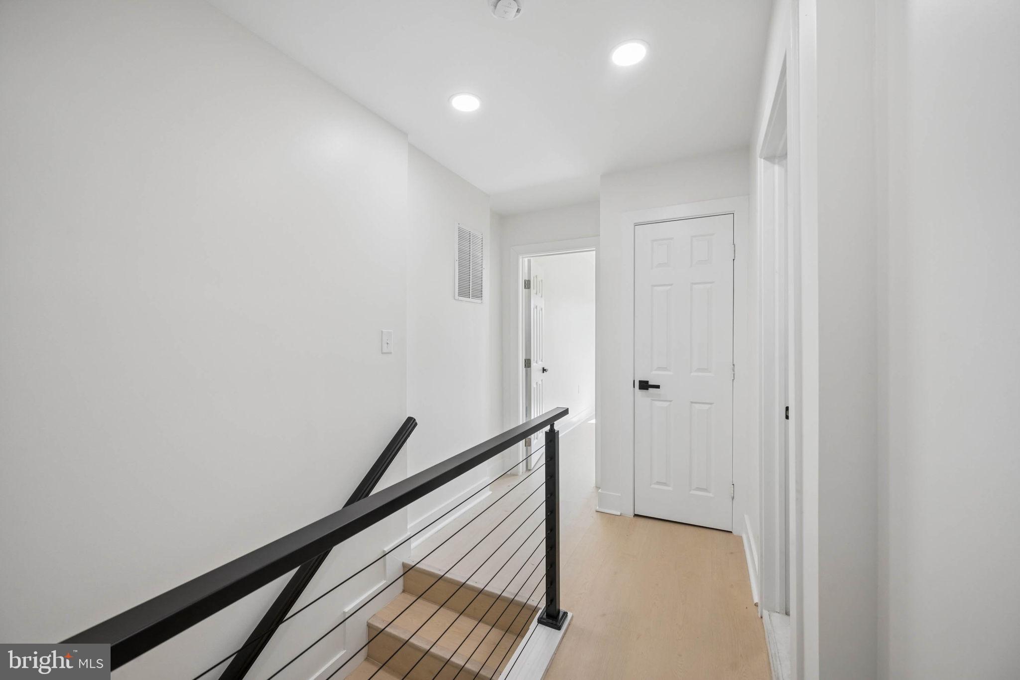 SANDTOWN-WINCHESTER - Residential