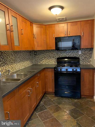 CEDAR VIEW - Residential