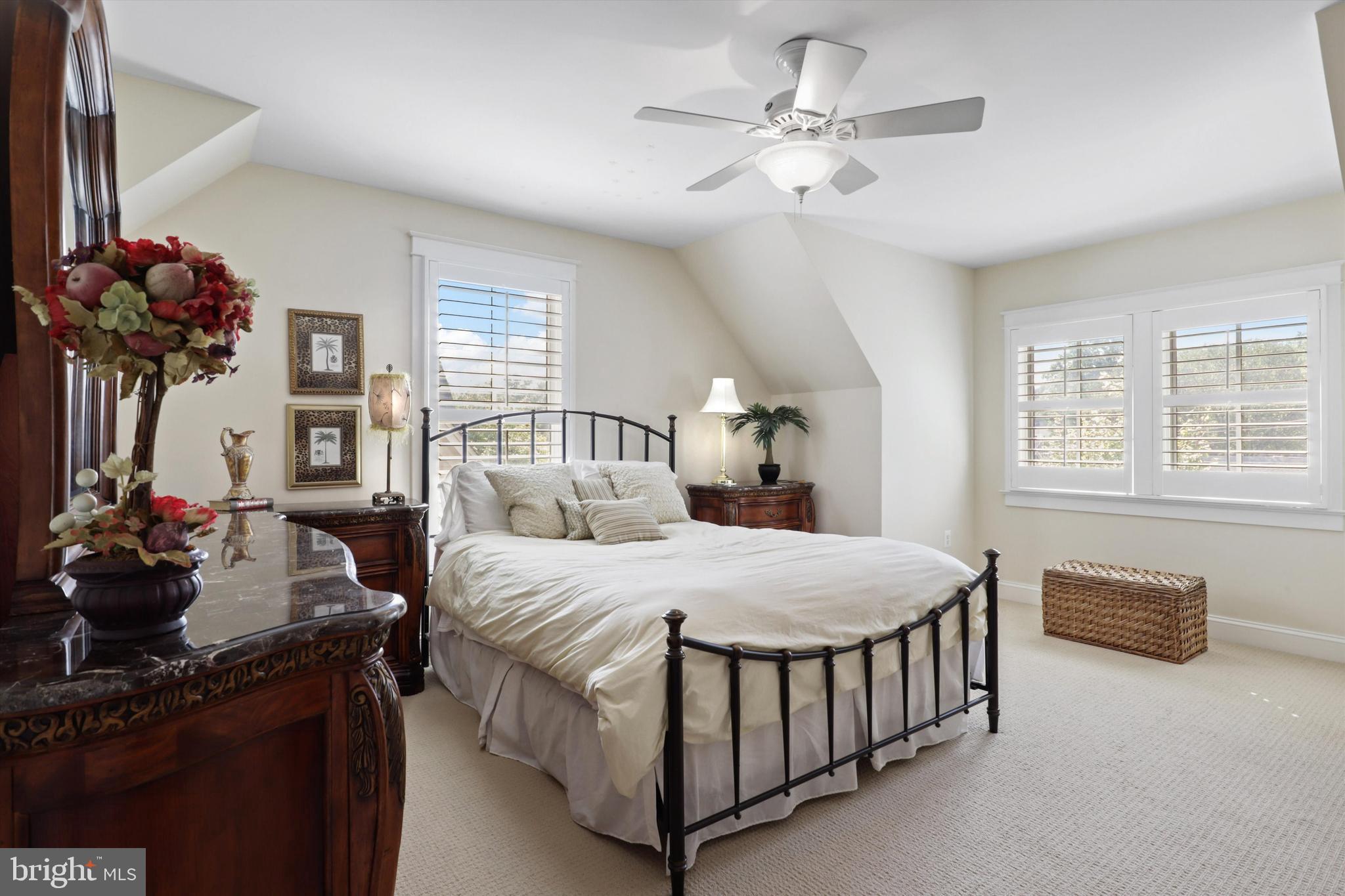 ADDISON HEIGHTS - Residential