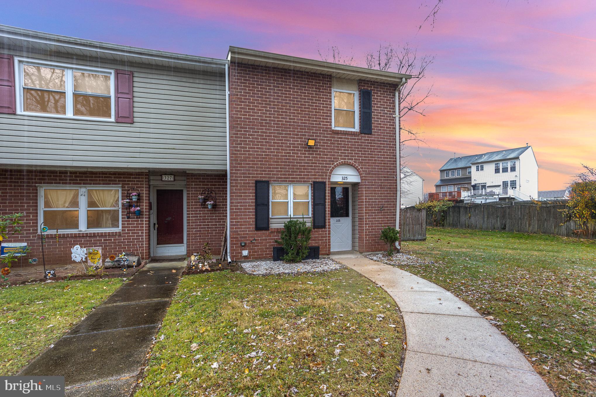 Welcome to your new home! This charming 2-bedroom, 1.5-bathroom end-of-group townhome is a perfect blend of comfort and convenience. The highlight is the expansive fenced-in back yard, ideal for outdoor gatherings or quiet relaxation. Enjoy the convenience of an assigned parking spot. Located near [mention nearby amenities], this townhome combines a welcoming atmosphere with accessibility. Schedule a showing today and envision the possibilities of your new home today.  Multiple Offers - Offer Deadline is Monday, November 27th at noon.