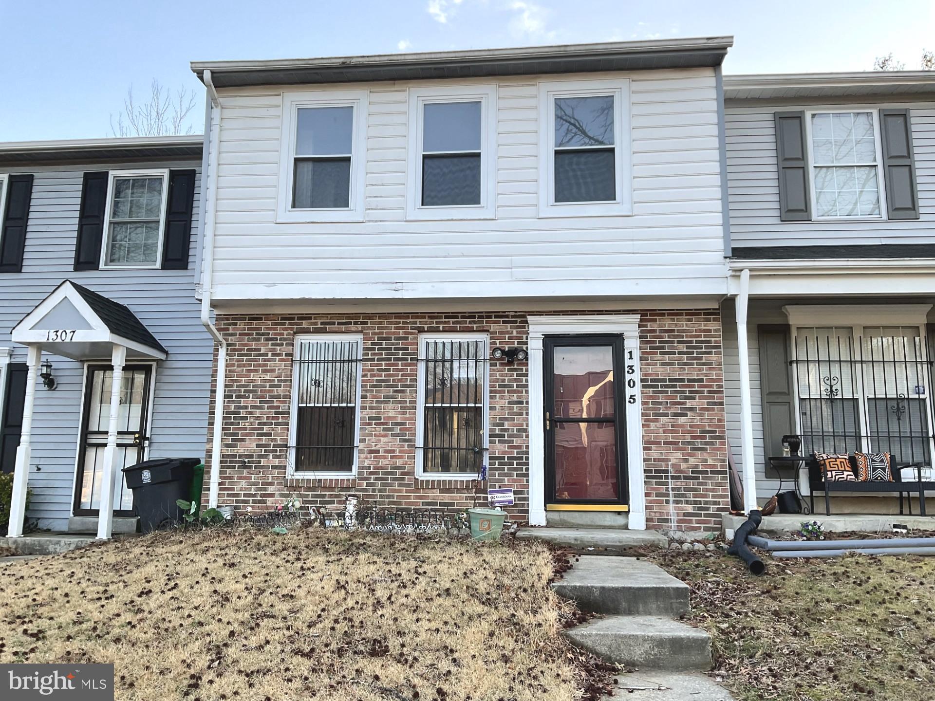 CAPITAL VIEW TOWNHOUSES - Residential