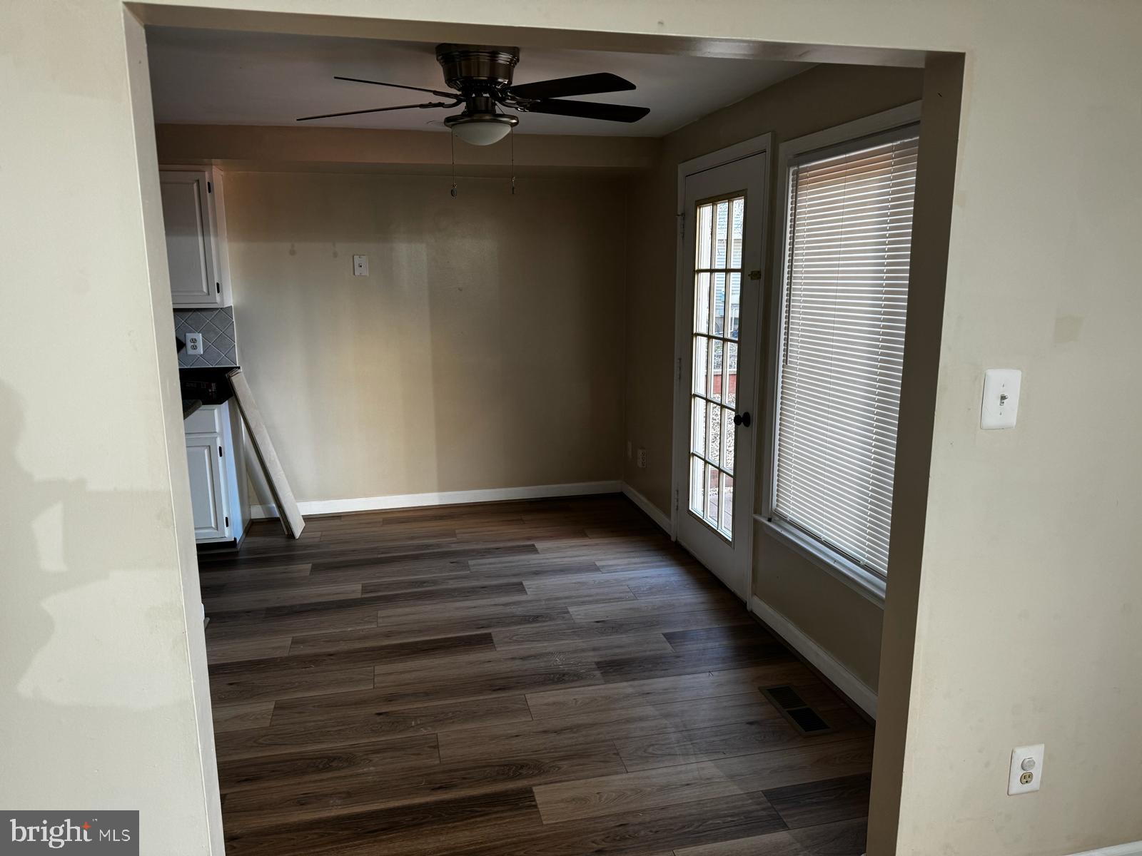 ASHBURN FARM - Residential Lease