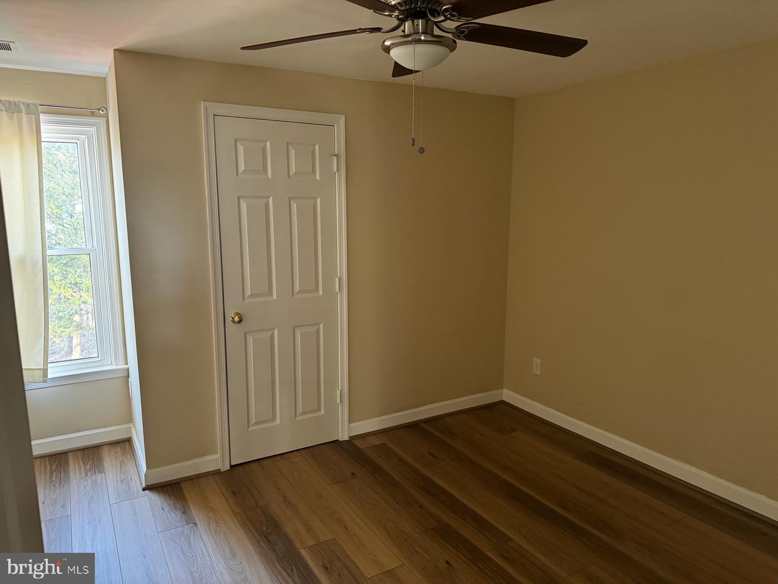 ASHBURN FARM - Residential Lease