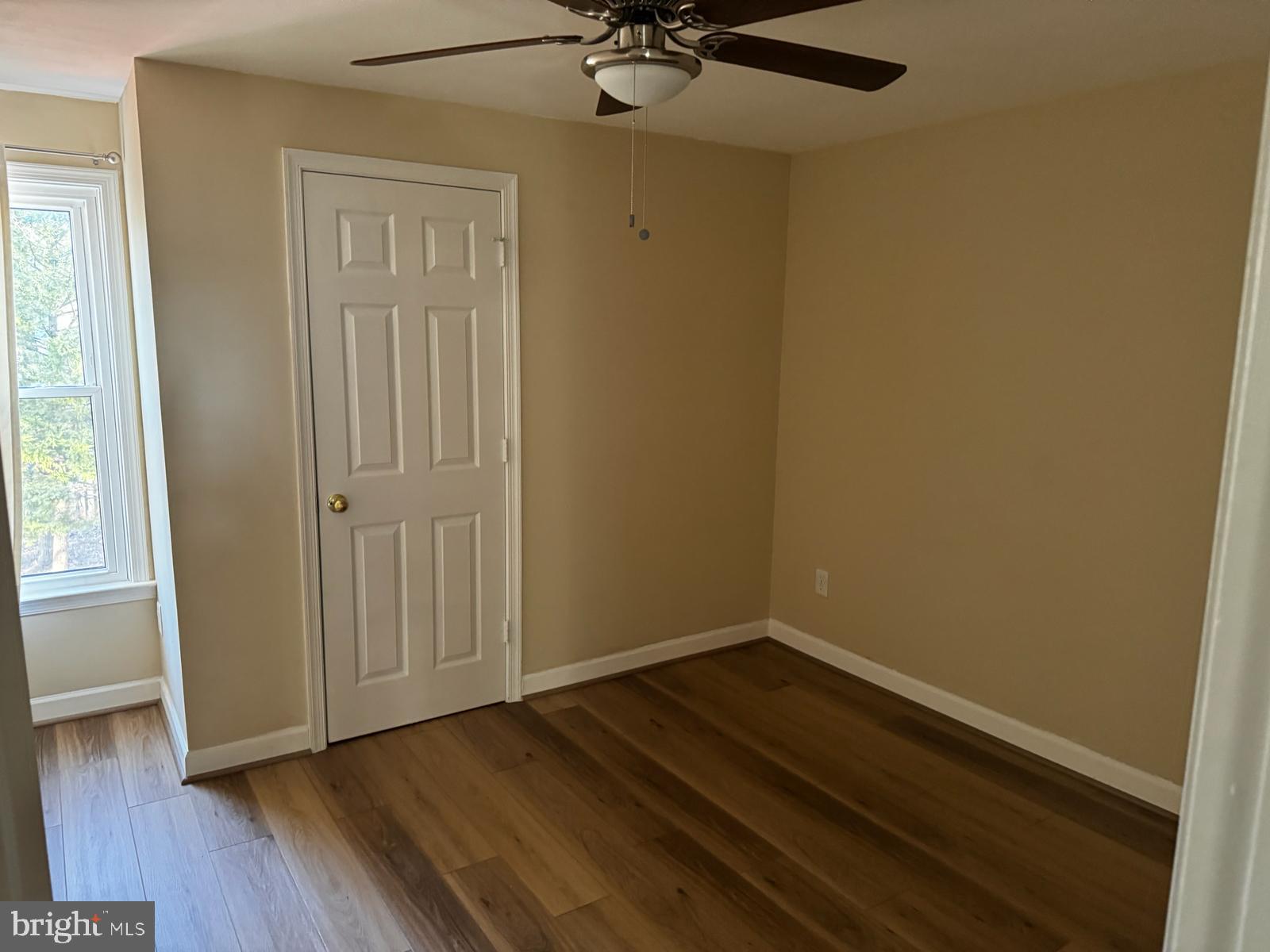 ASHBURN FARM - Residential Lease