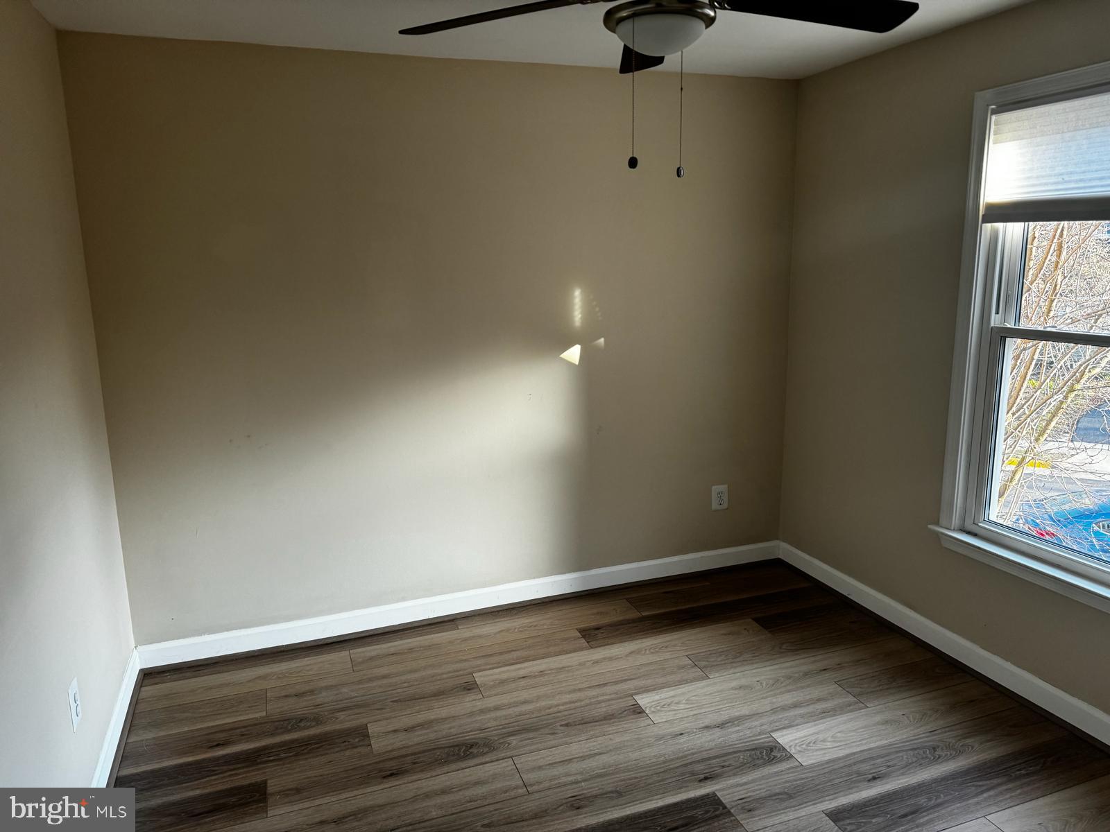 ASHBURN FARM - Residential Lease