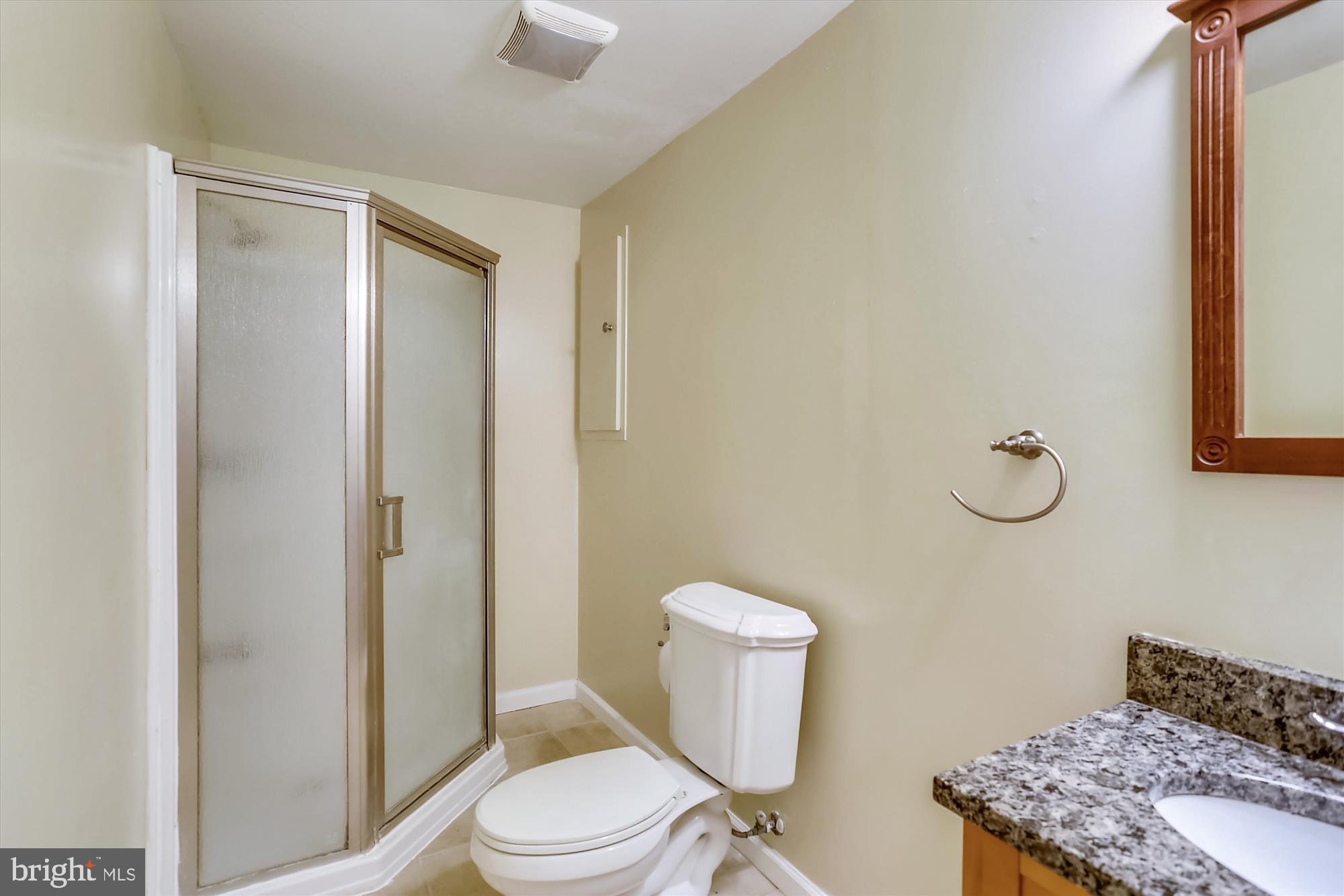 ASHBURN FARM - Residential Lease