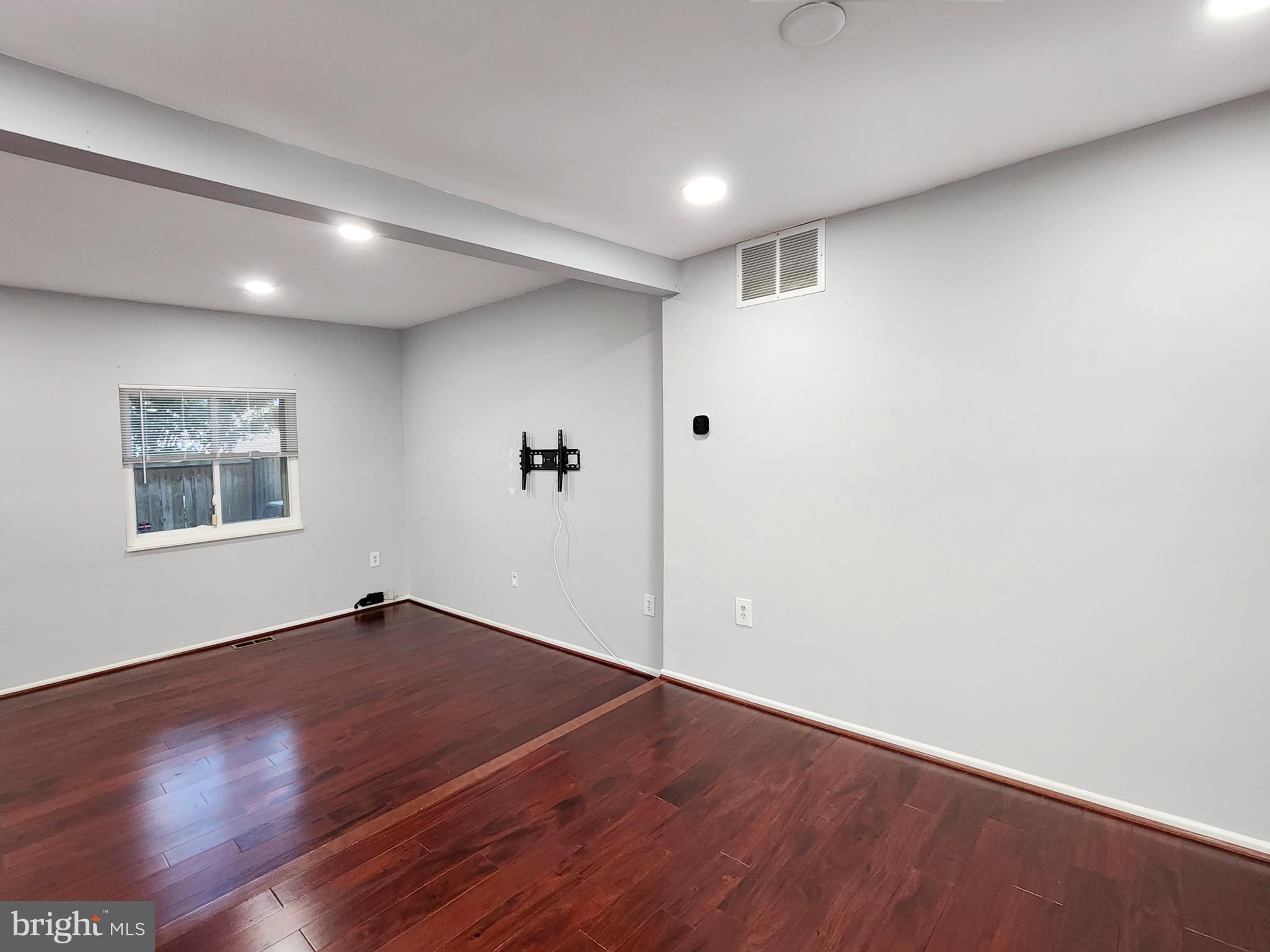 LEEWOOD FOREST - Residential Lease