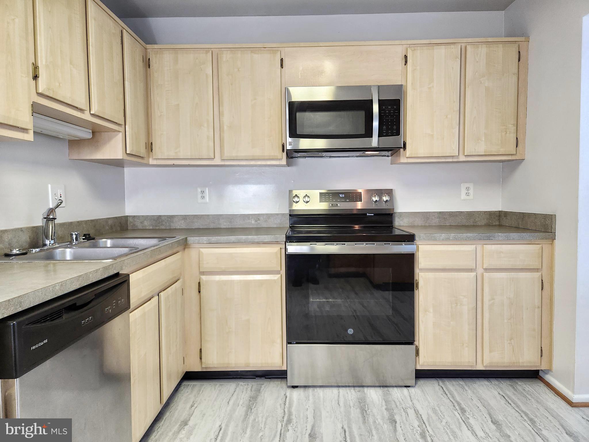 LEEWOOD FOREST - Residential Lease