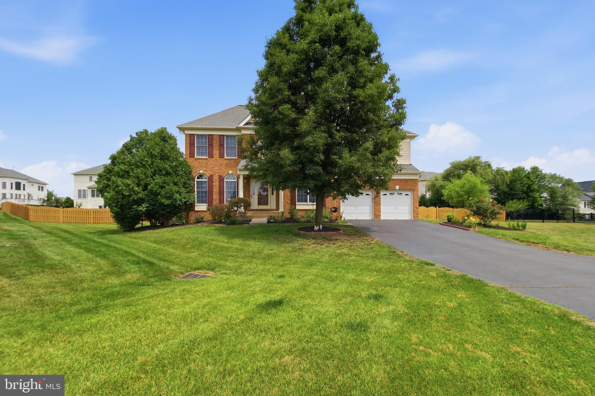 LOUDOUN VALLEY ESTATES - Residential